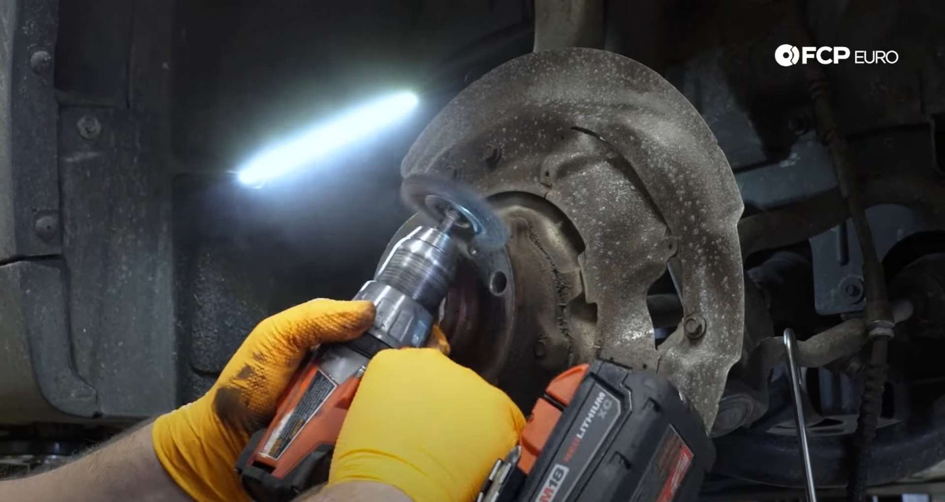 DIY BMW F15 X5 F16 X6 Brake Service removing the rust from the hub