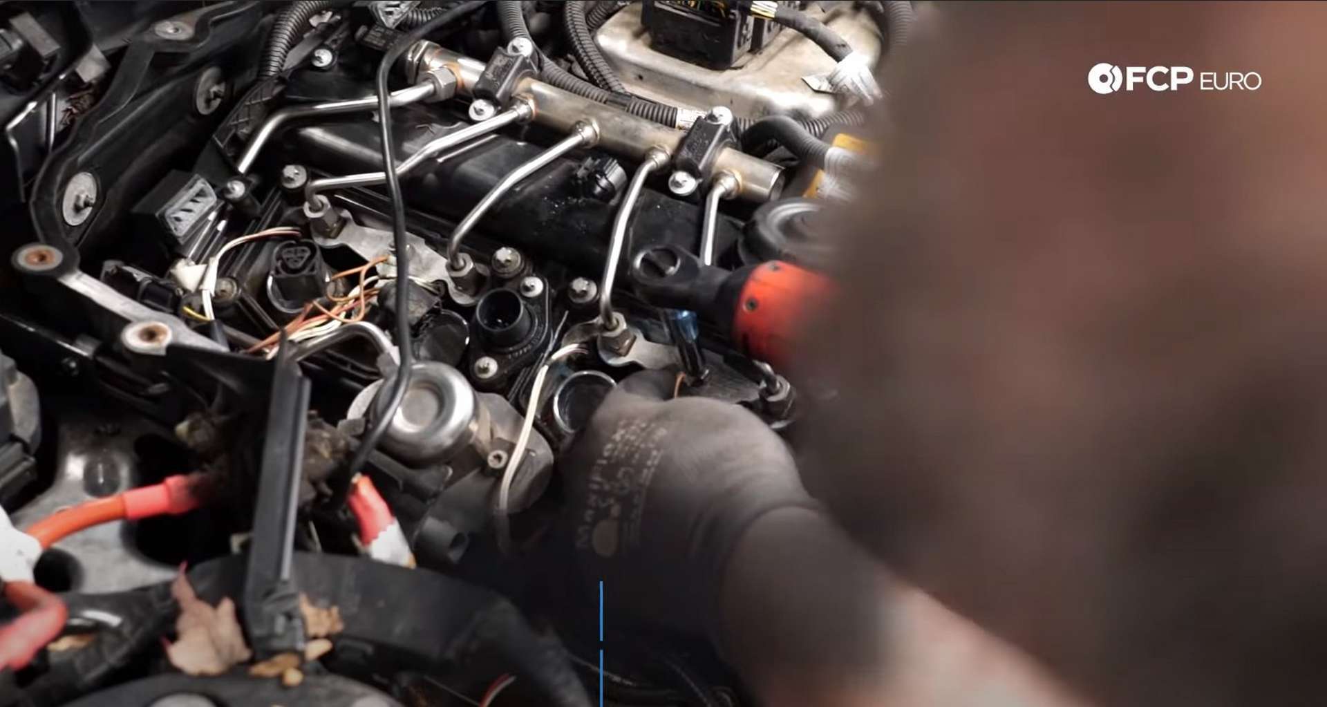 09-DIY-BMW-F30-Valve-Cover-Replacement_Removing-Cylinder-Head-Wiring