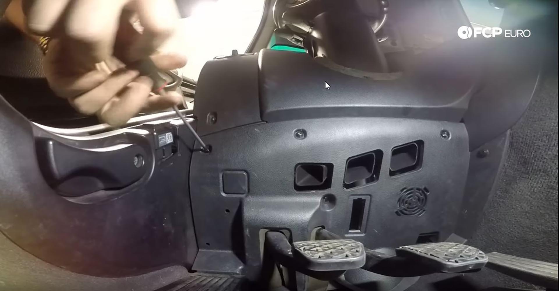 BMW Steering Rack Kick Panel removing torx