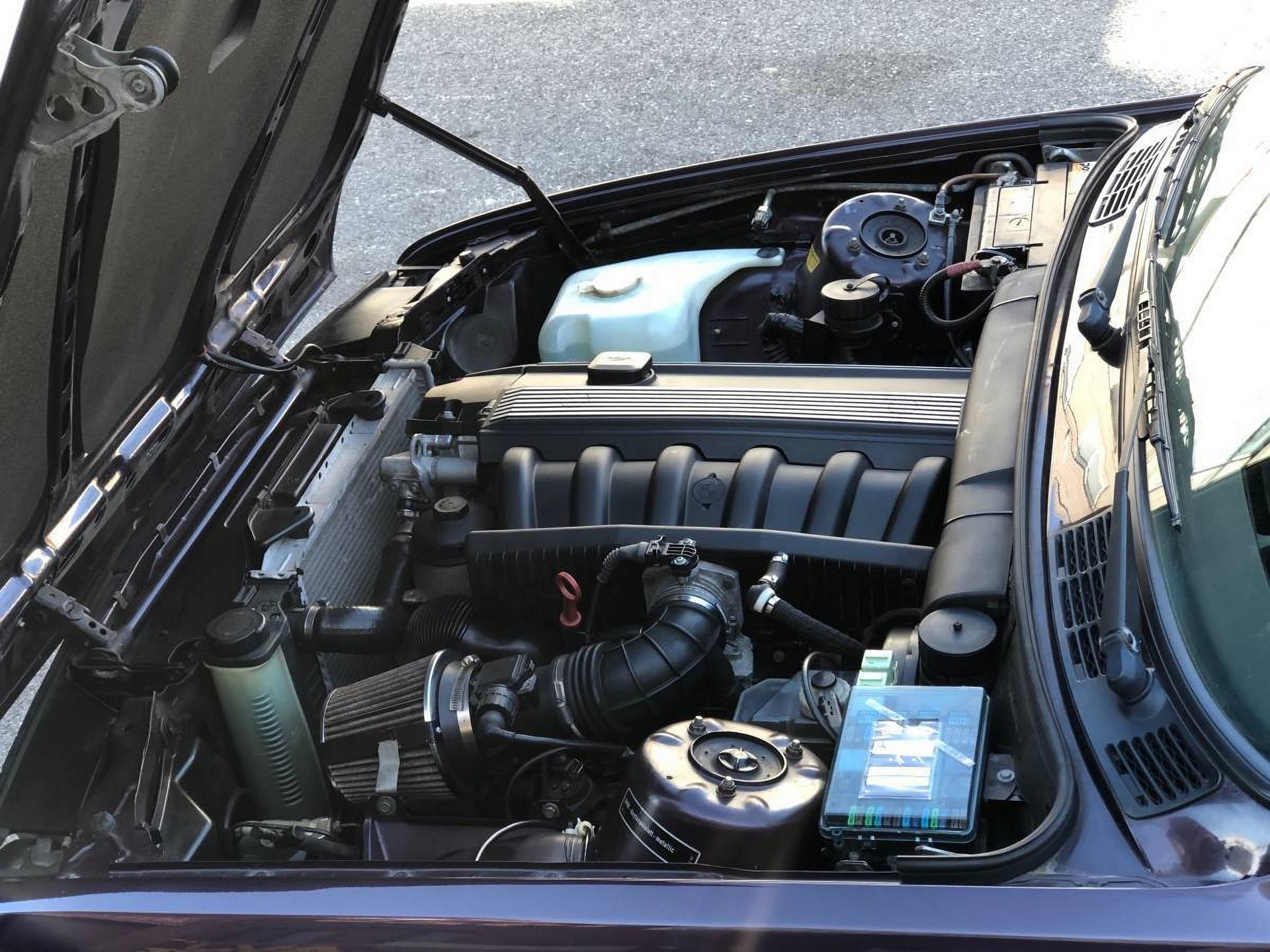 BMW E30 Touring Daytona Violet Engine Swap