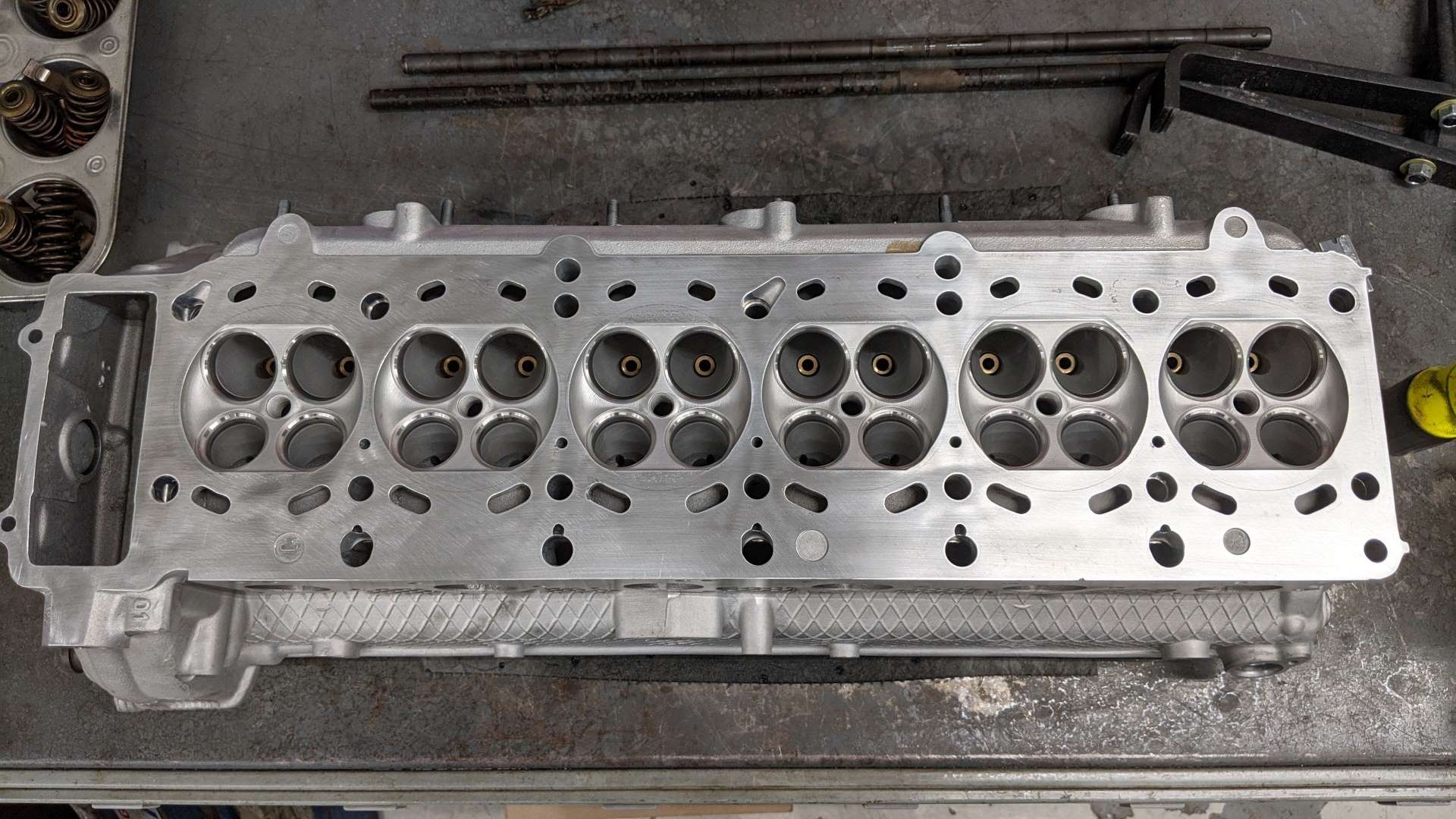 BMW S54 Engine Guide Bare Cylinder Head