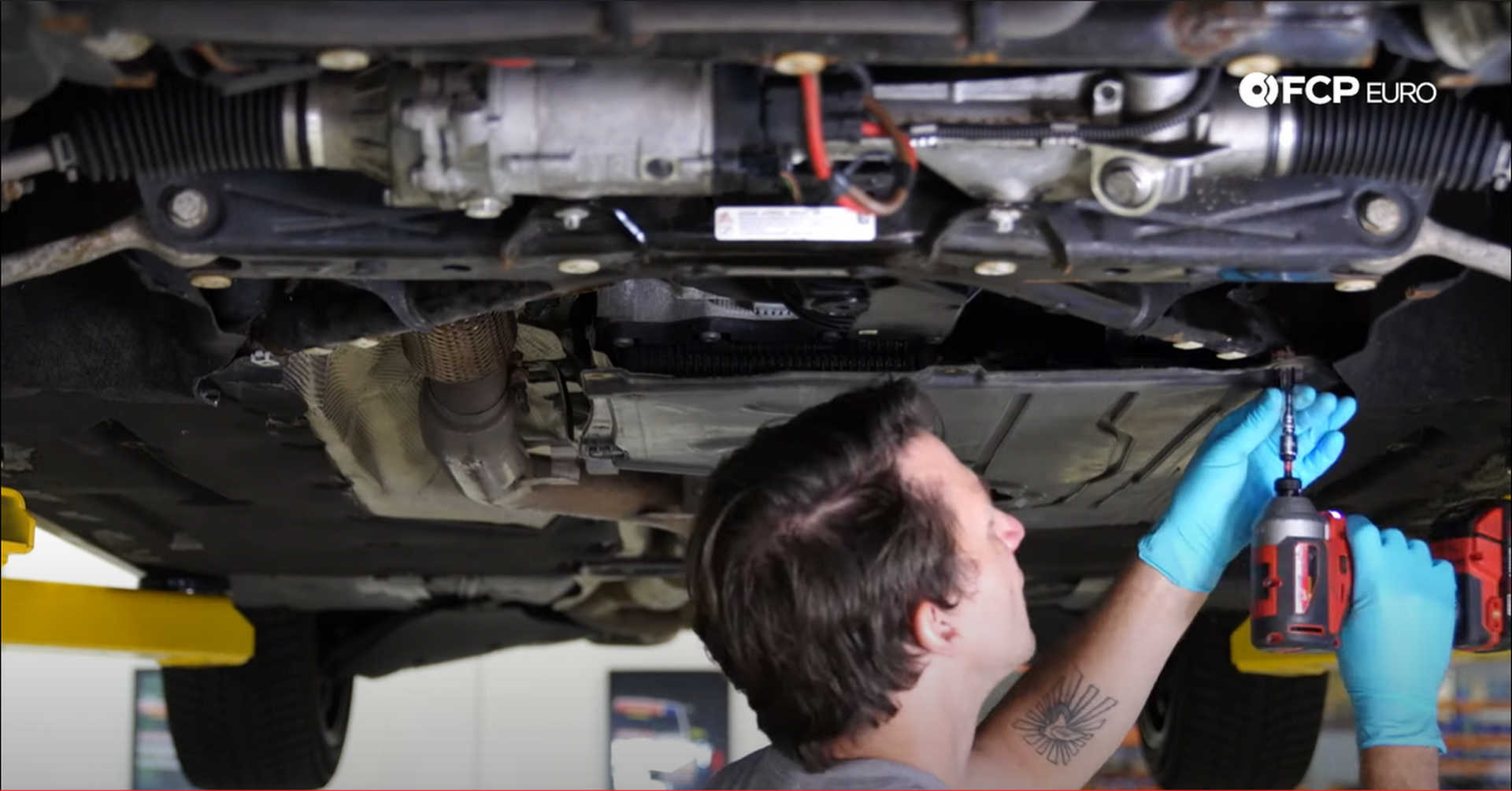 DIY BMW N20 Timing Chain mounting the transmission pan