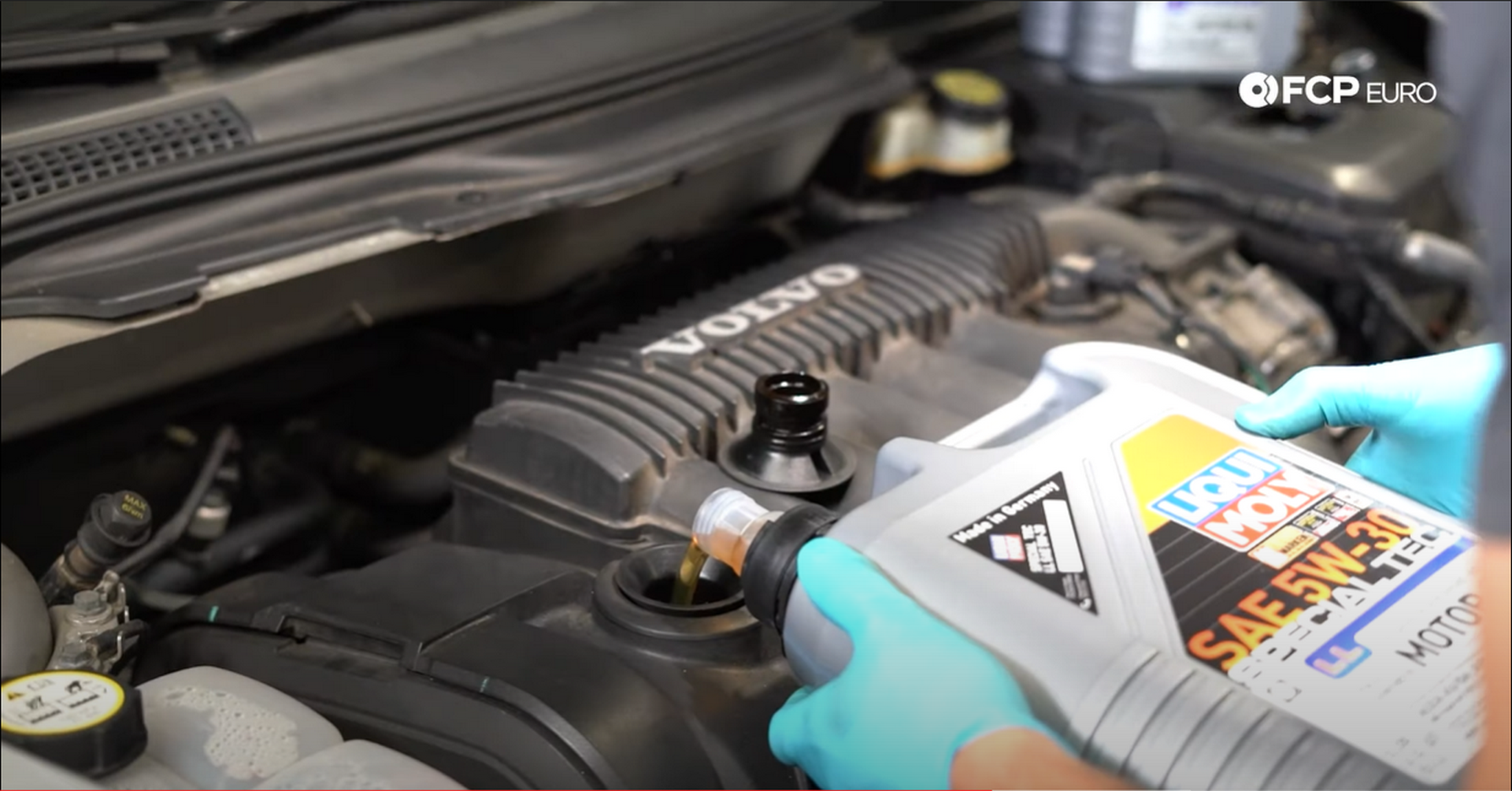 06_DIY_Volvo_Oil_Change-Filling-Oil