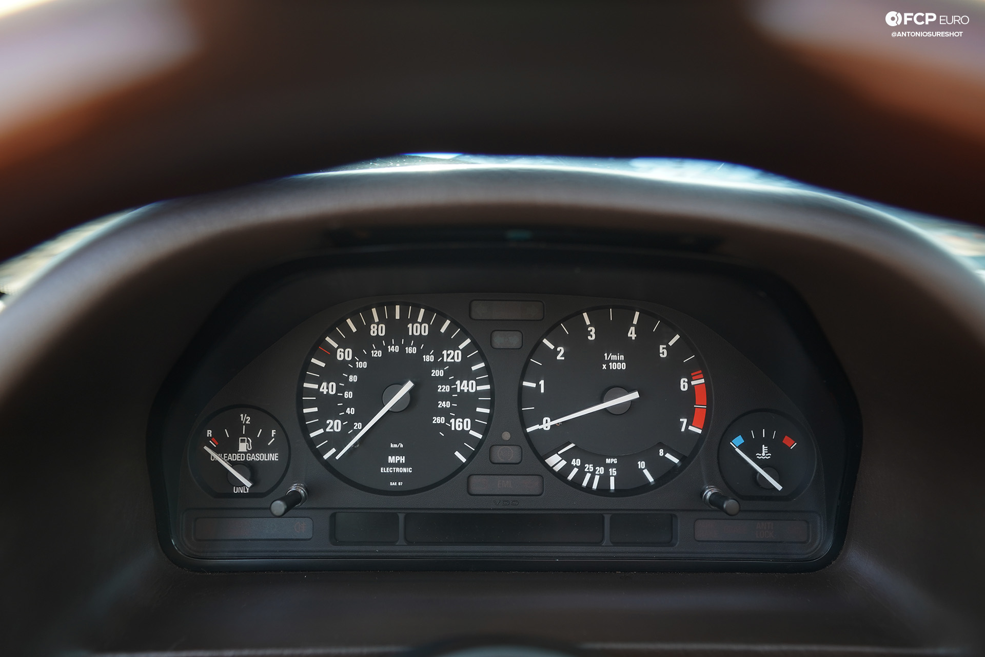 BMW E32 750iL 6 speed A9A02531