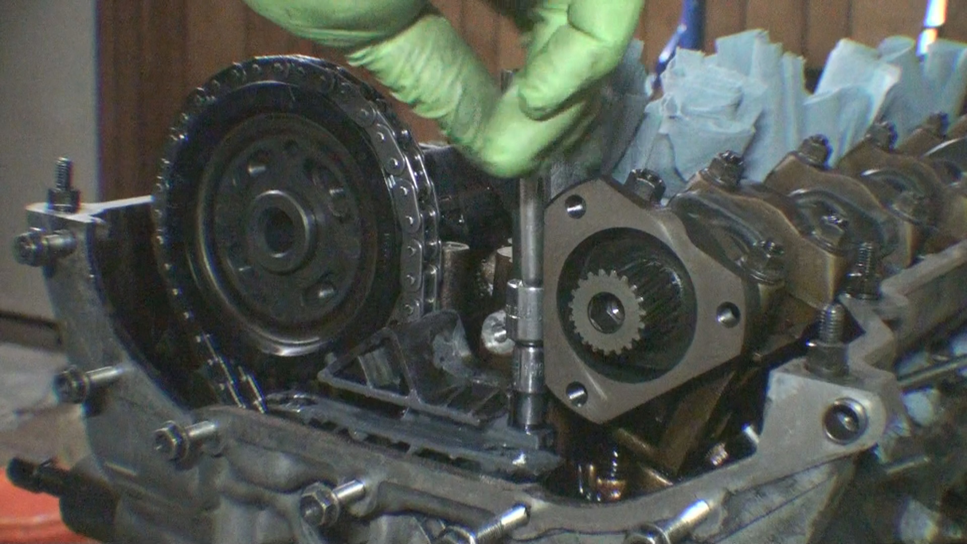installing upper timing chain guide