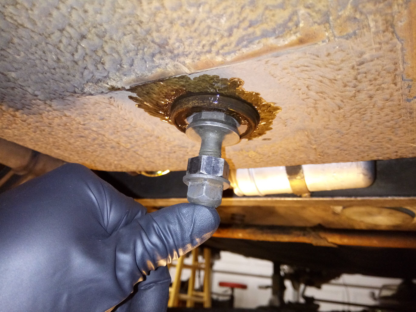Porsche 911 fuel tank screen removal.