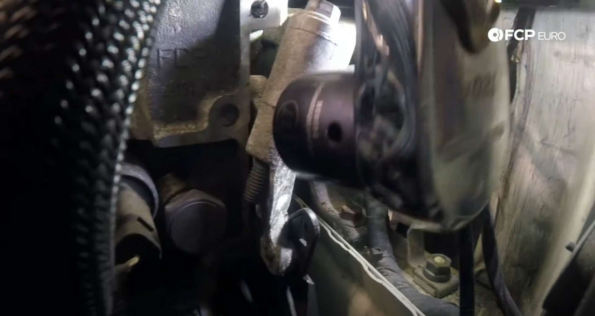 DIY MINI R56 Timing Chain Replacement removing the timing chain tensioner