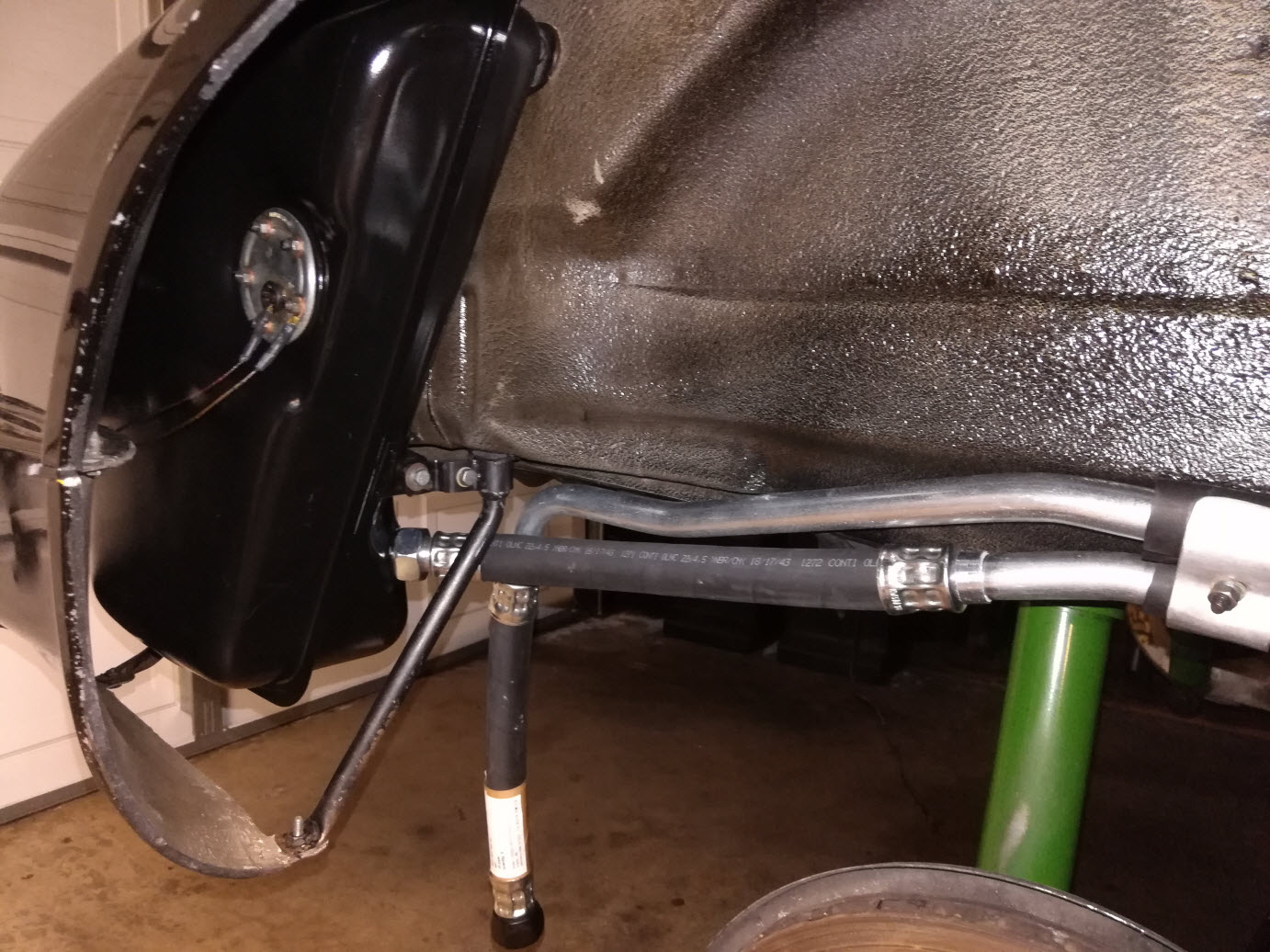 Porsche 911 oil cooler line connection to oil tank.