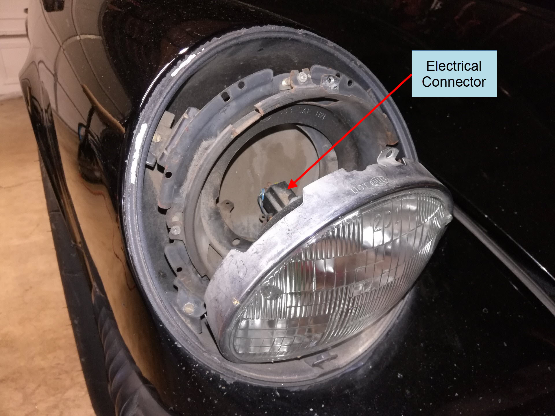 Air-cooled Porsche 911 Headlight Removal