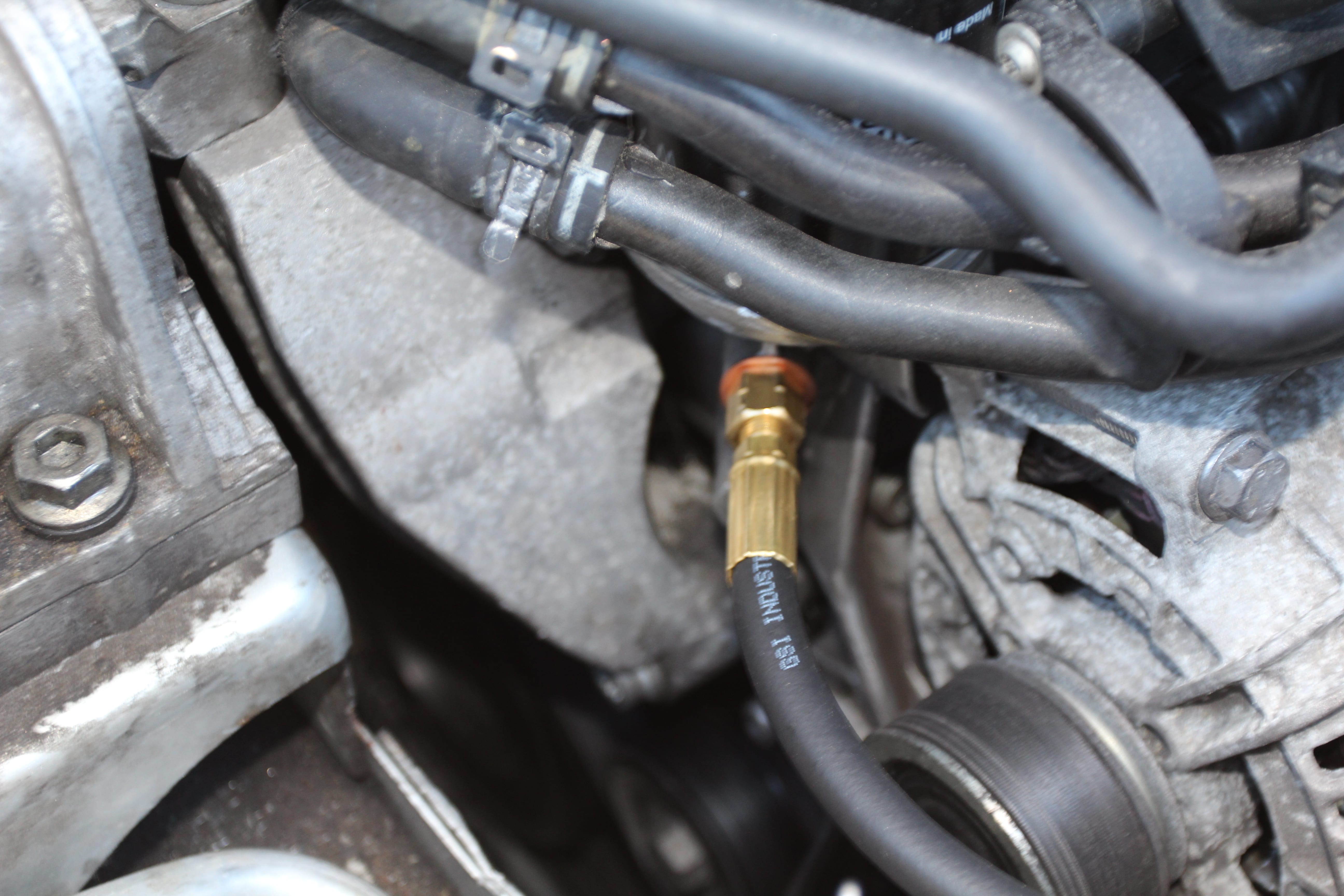 low-pressure-gauge-test-compression-level