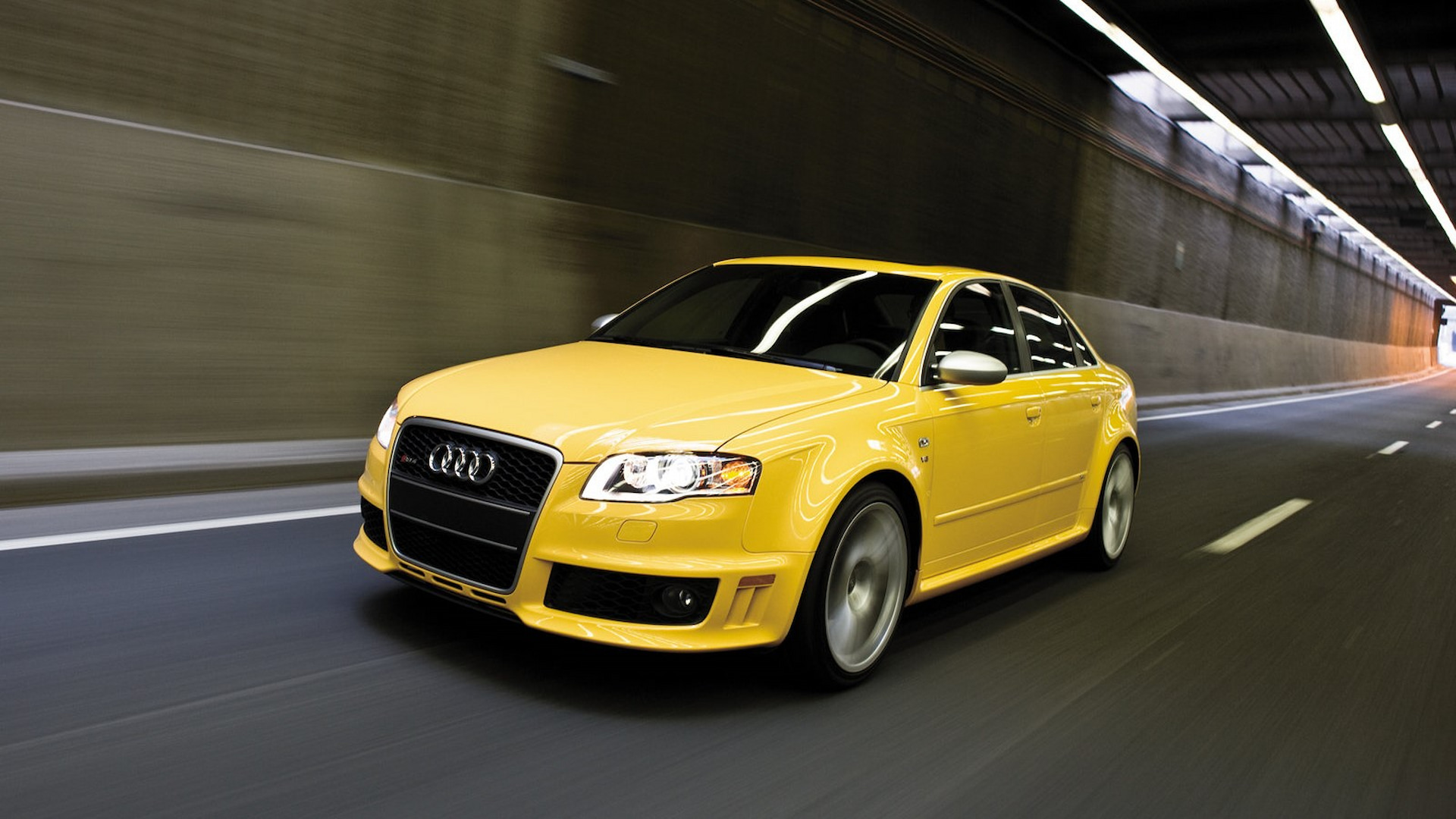 FCP_Euro_BMW_E46_M3_VS_The_World_Audi_B7_RS4_Imola_Yellow
