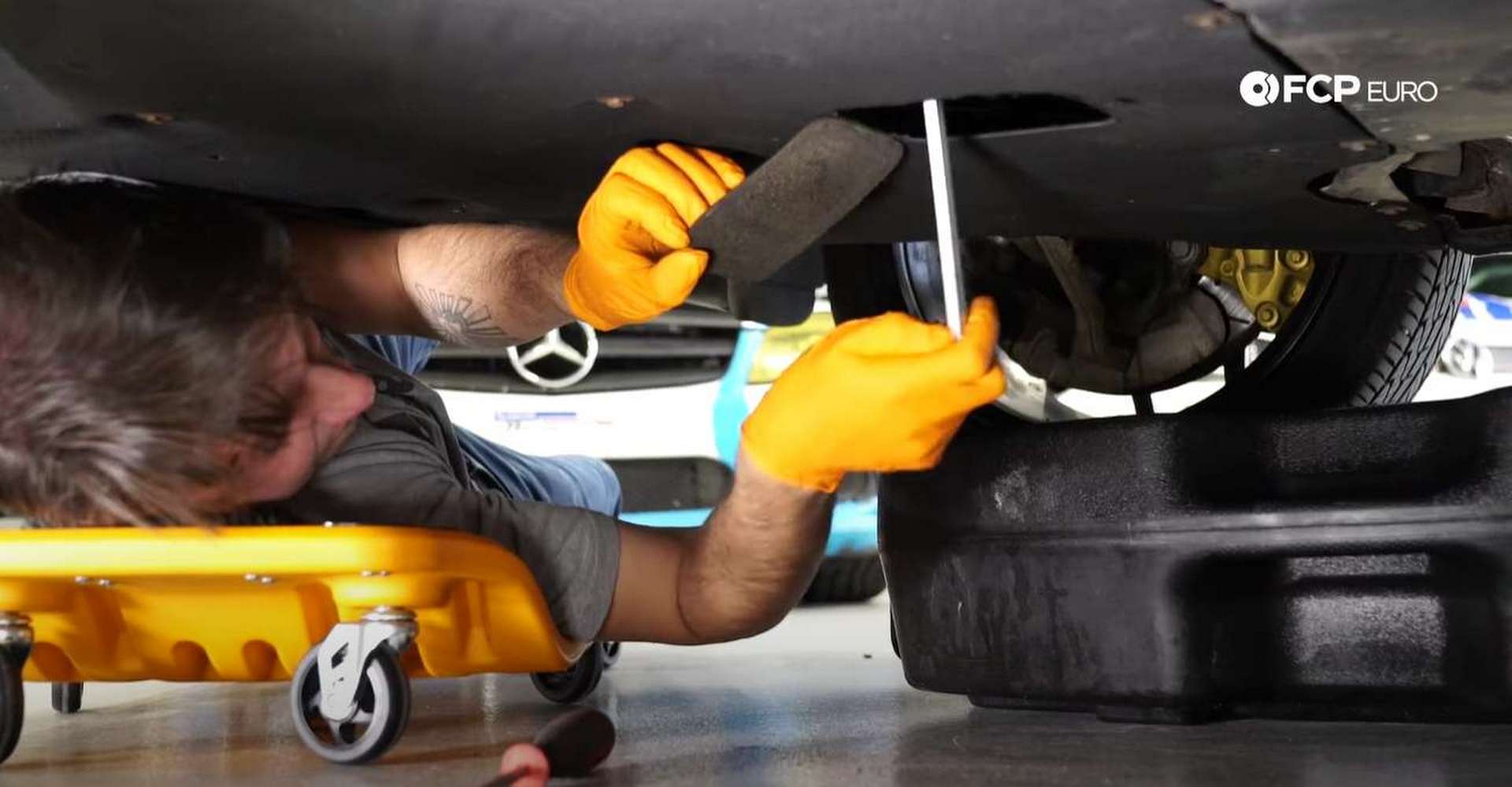 03-DIY-F30-BMW-Oil-Change_Draining-Oil
