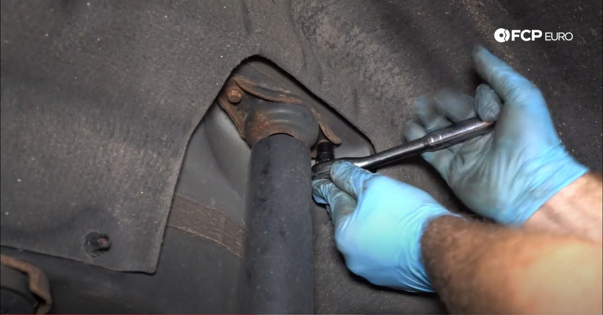 DIY Volvo Rear Shocks removing shock mount bolts