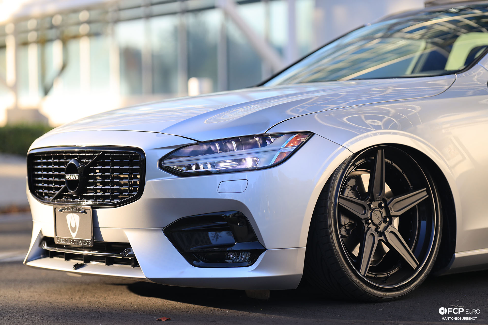 Volvo V90 AccuAir elevel 1221 wheels Toyo Proxes EOSR6080