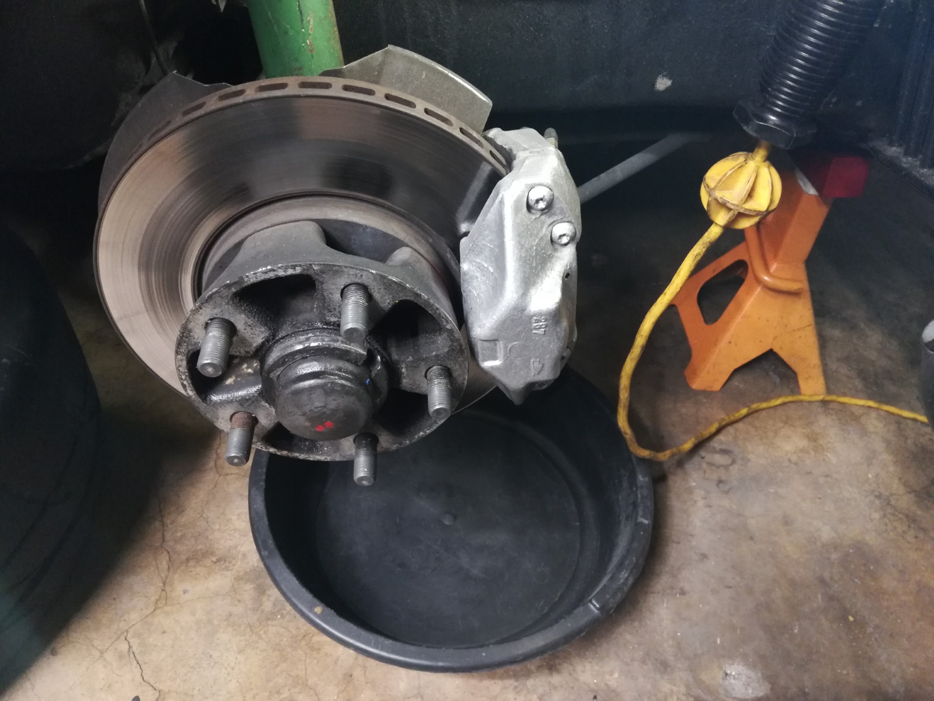 Air-cooled Porsche 911 front brake assembly