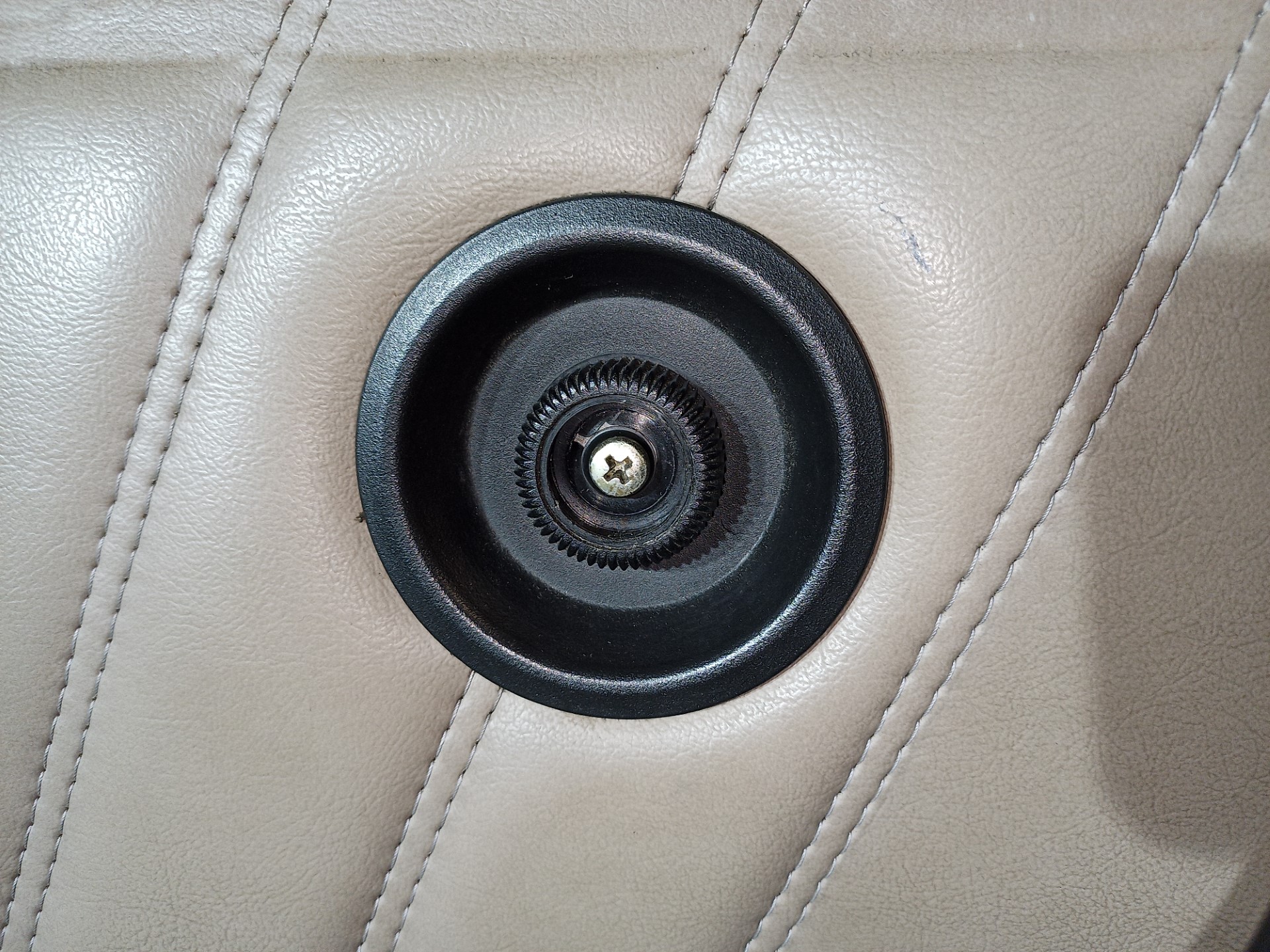 air-cooled porsche 911 door lock knob removal