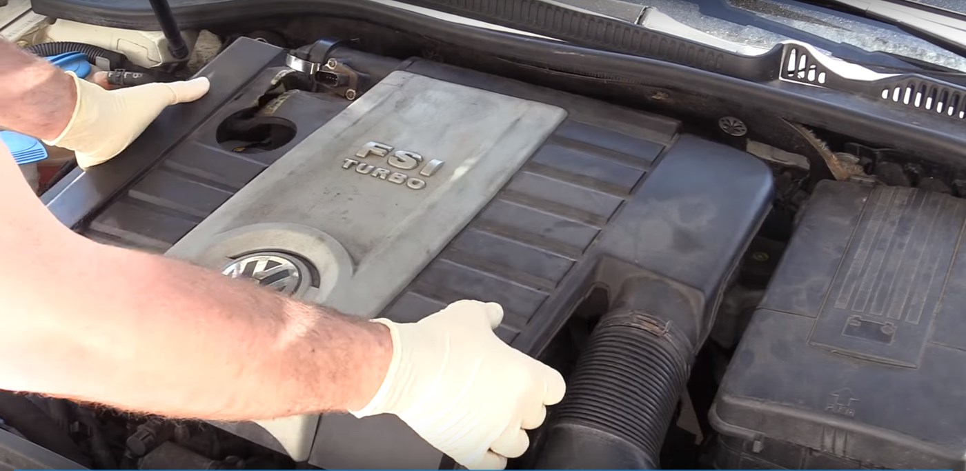 VW-TSI-Shroud-Removal