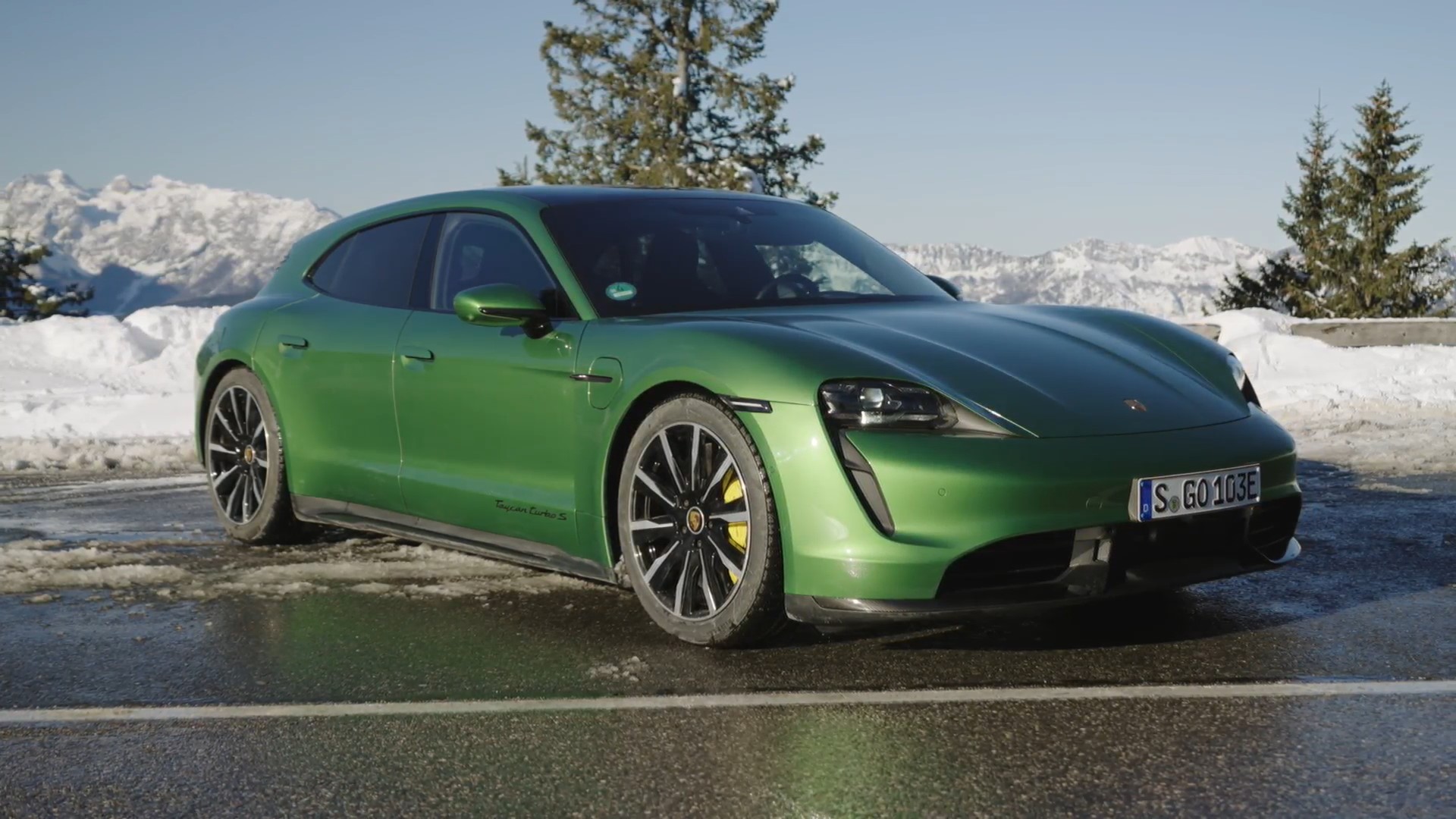 J1 Platform Porsche Taycan Turbo S Sport Turismo