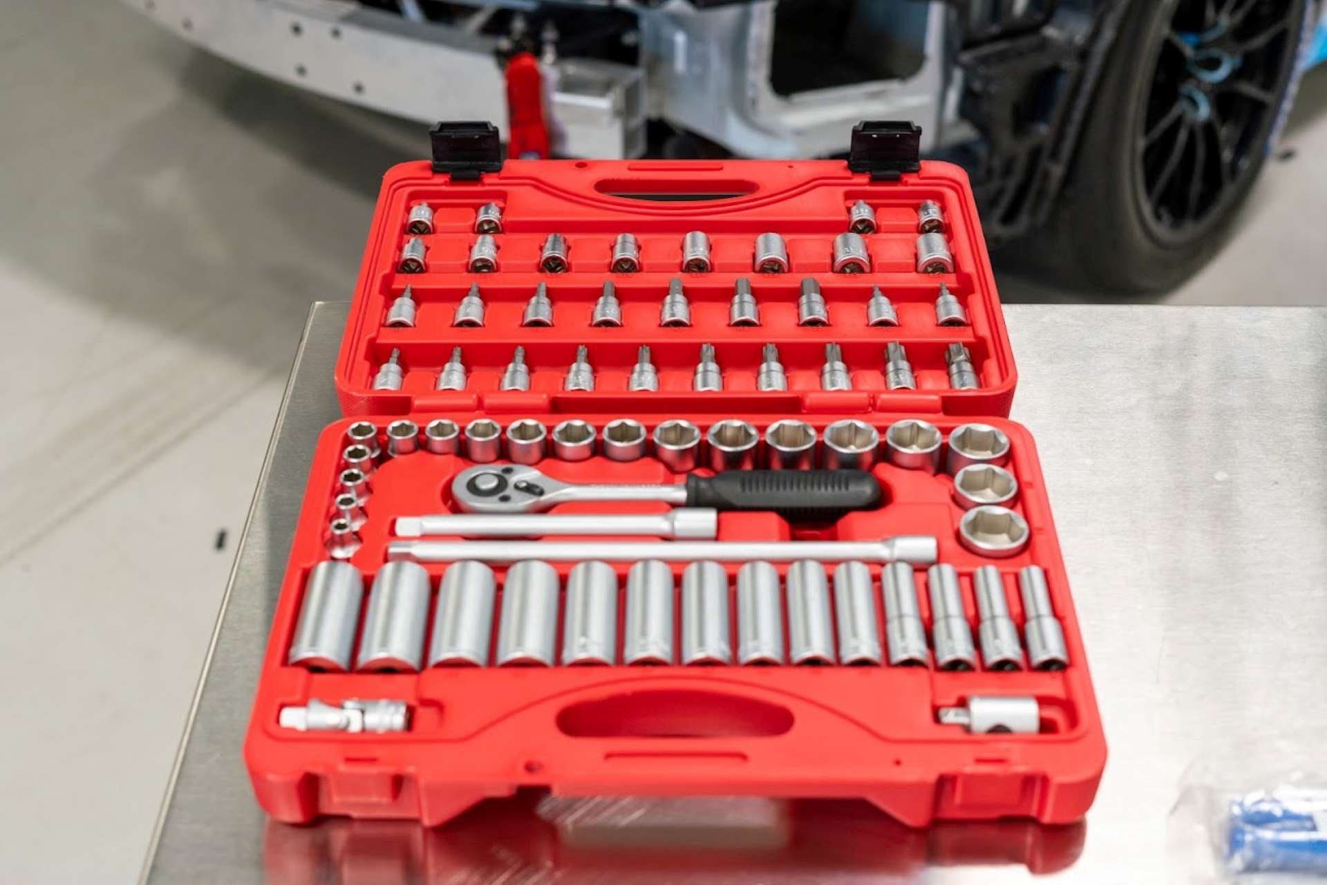 FCP Euro 2021 Holiday Gift Guide European Tool Set