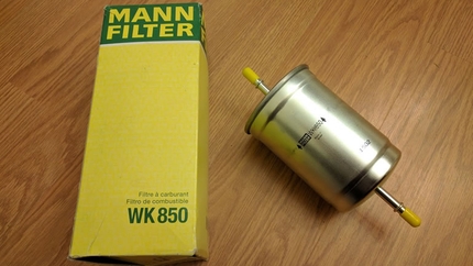 Replacing the Fuel Filter on a 2001 Volvo S60 T5