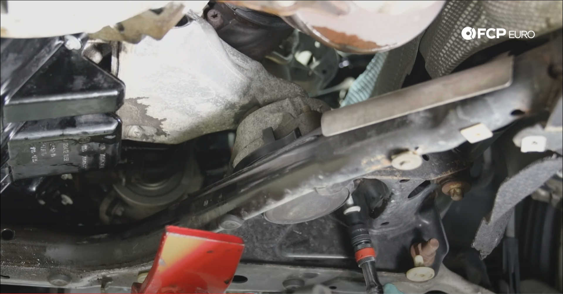 DIY BMW N20 Timing Chain bolting the engine mounts to the subframe