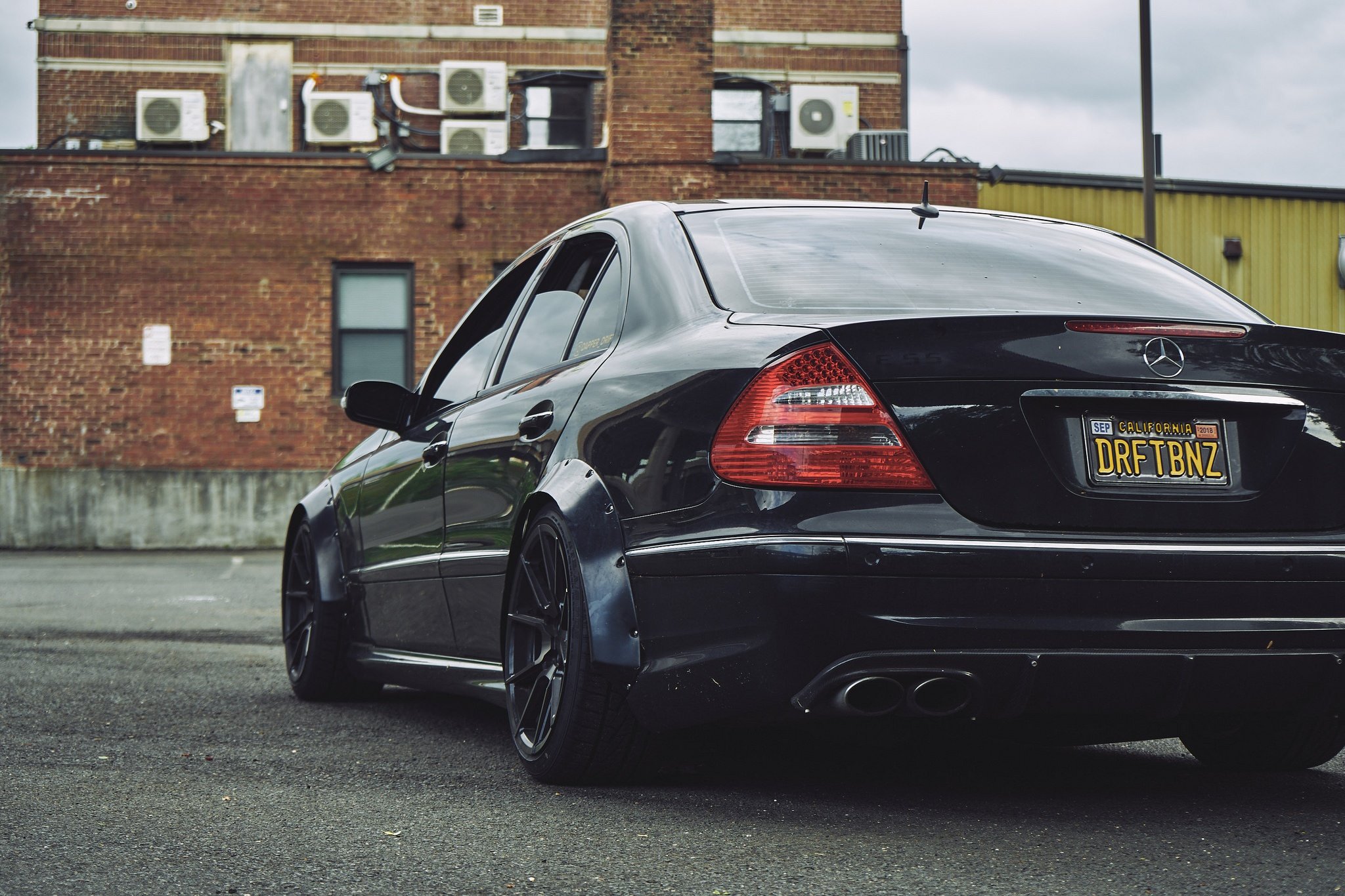 Mercedes-E55-AMG-Dapper-Drift
