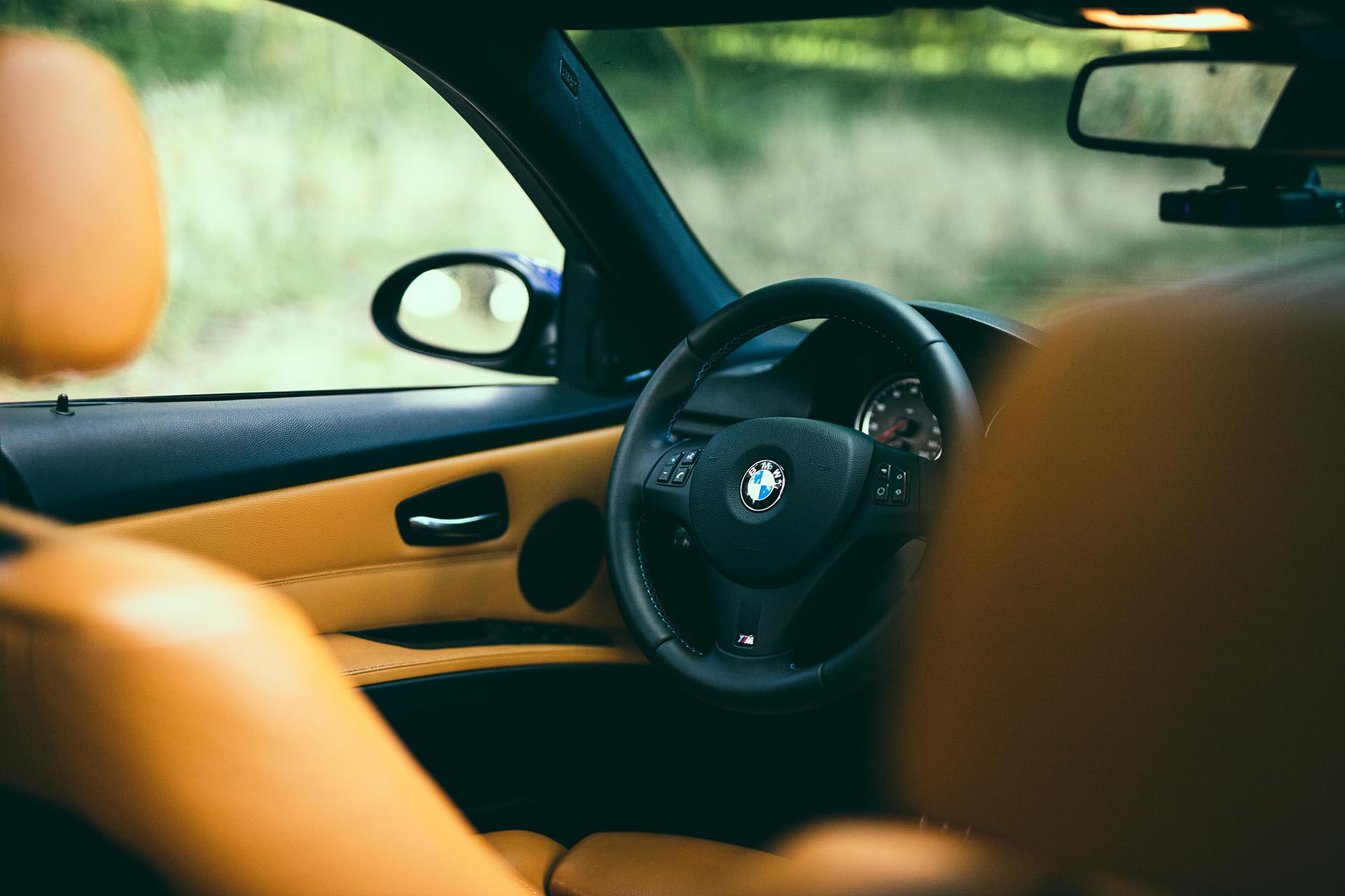14_BMW E91 335d Wagon custom interior2