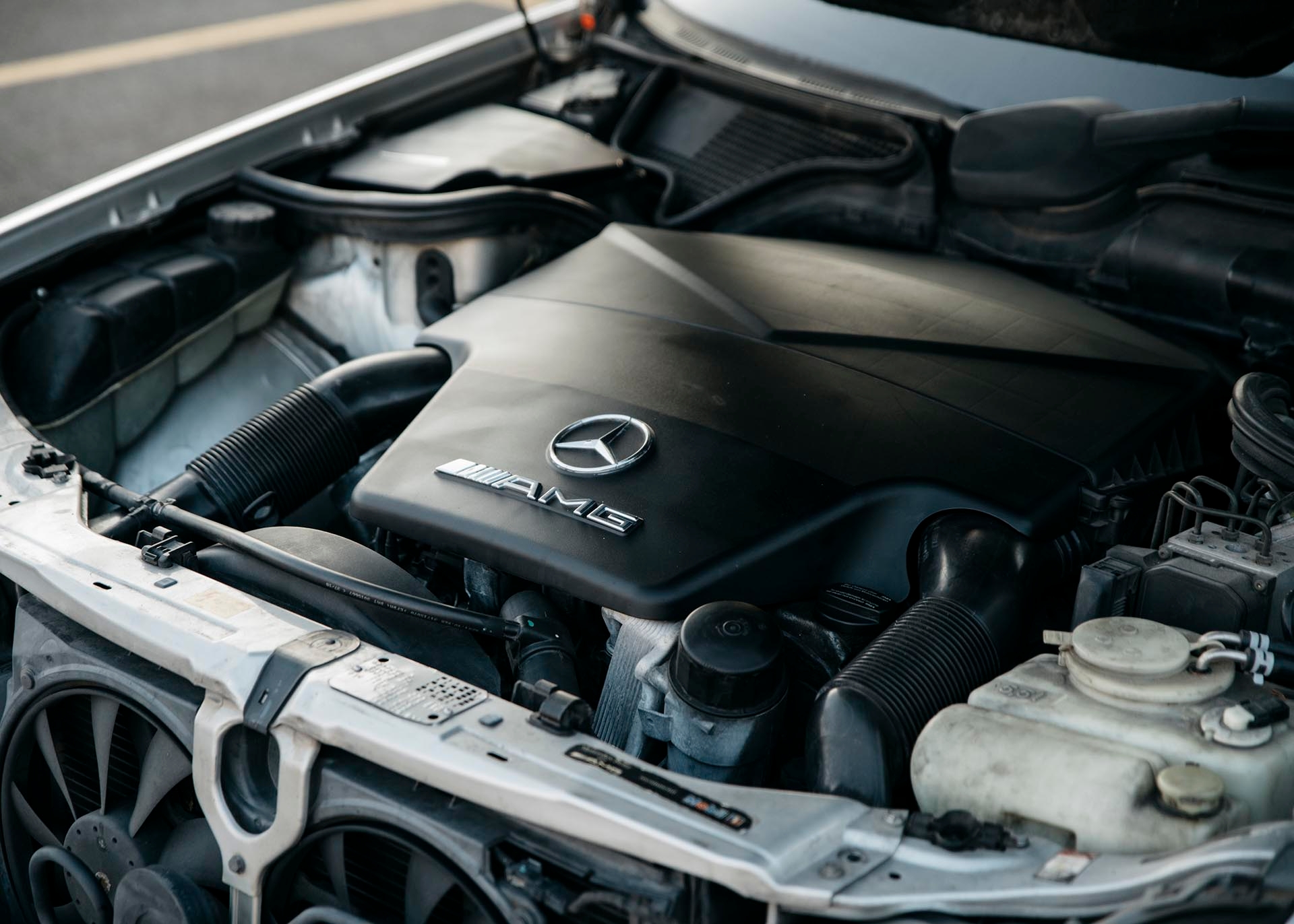 10_Mercedes-Benz E55 AMG manual 5.4 L V8