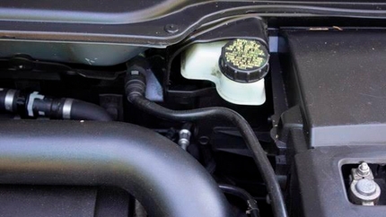 Flushing / Bleeding Brakes on a P1 Volvo