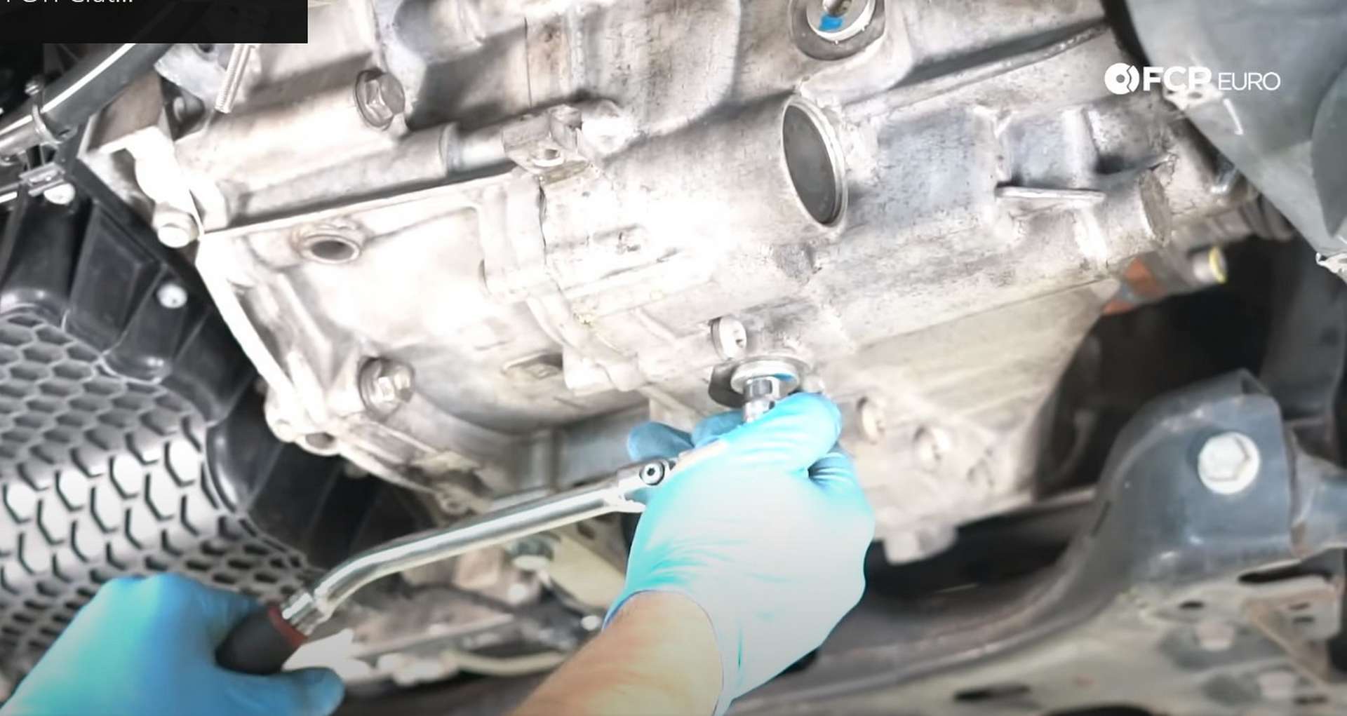 19-DIY_VW_GTI_Clutch-Job-Draining-Fluids