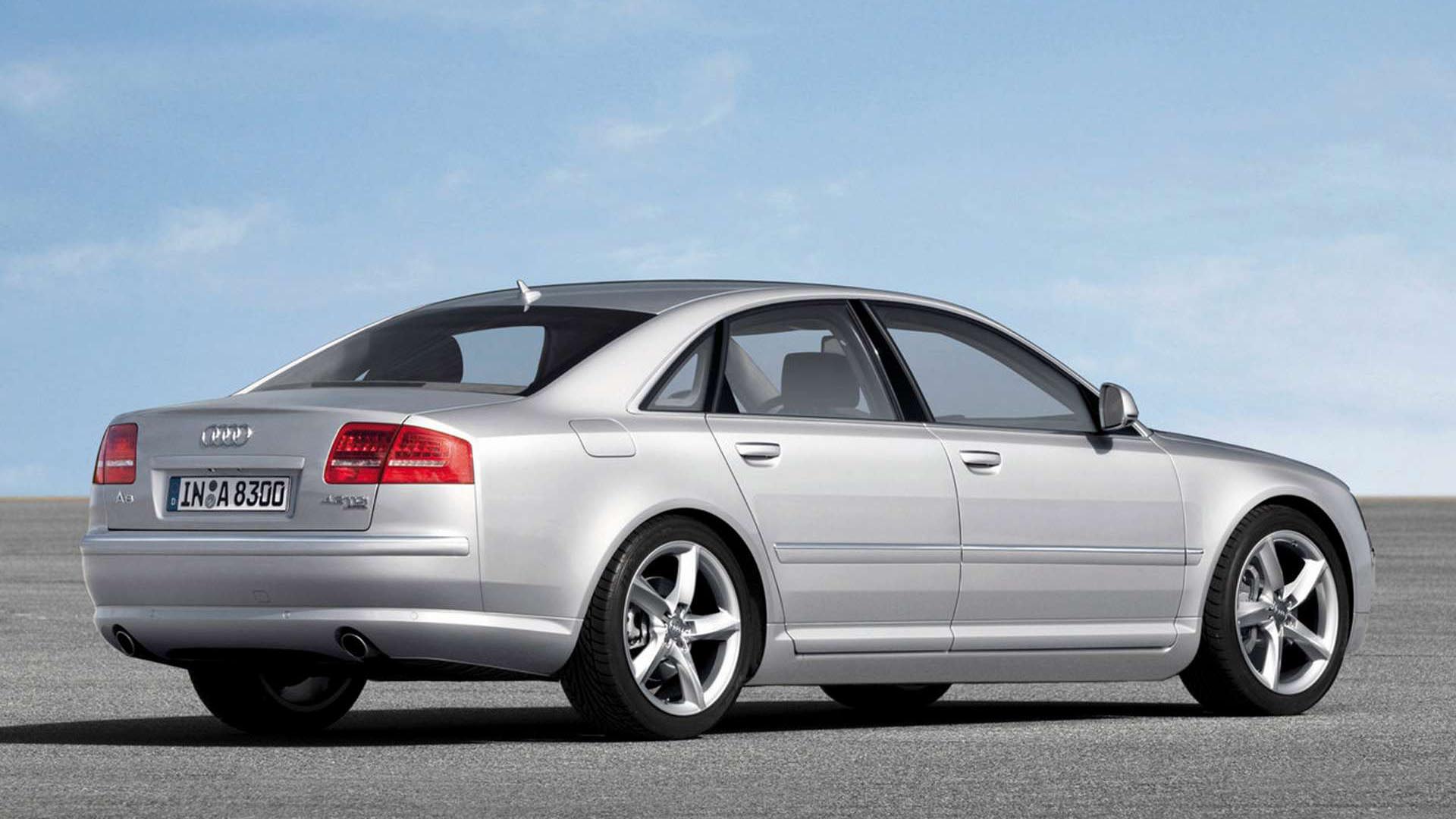 Cheap European Luxury Vehicles Audi A8 rear view