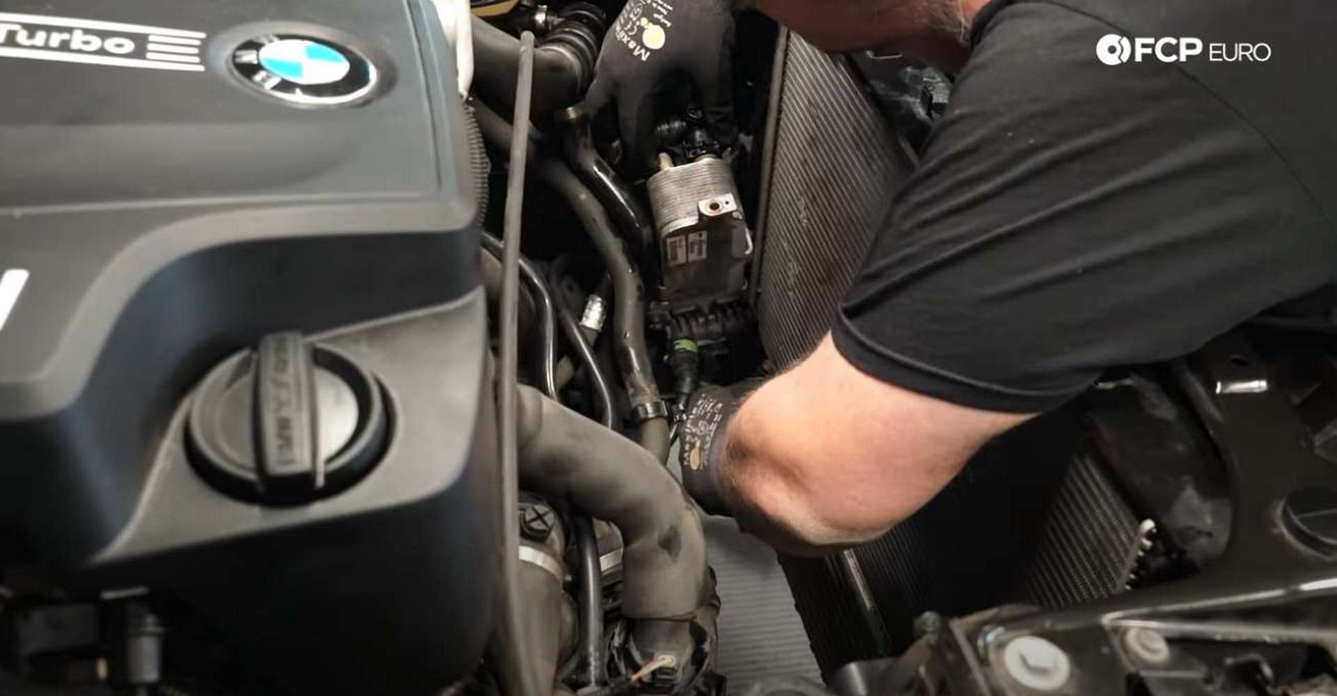 14-DIY-BMW-F30-Radiator-Replacement_Removing-Radiator
