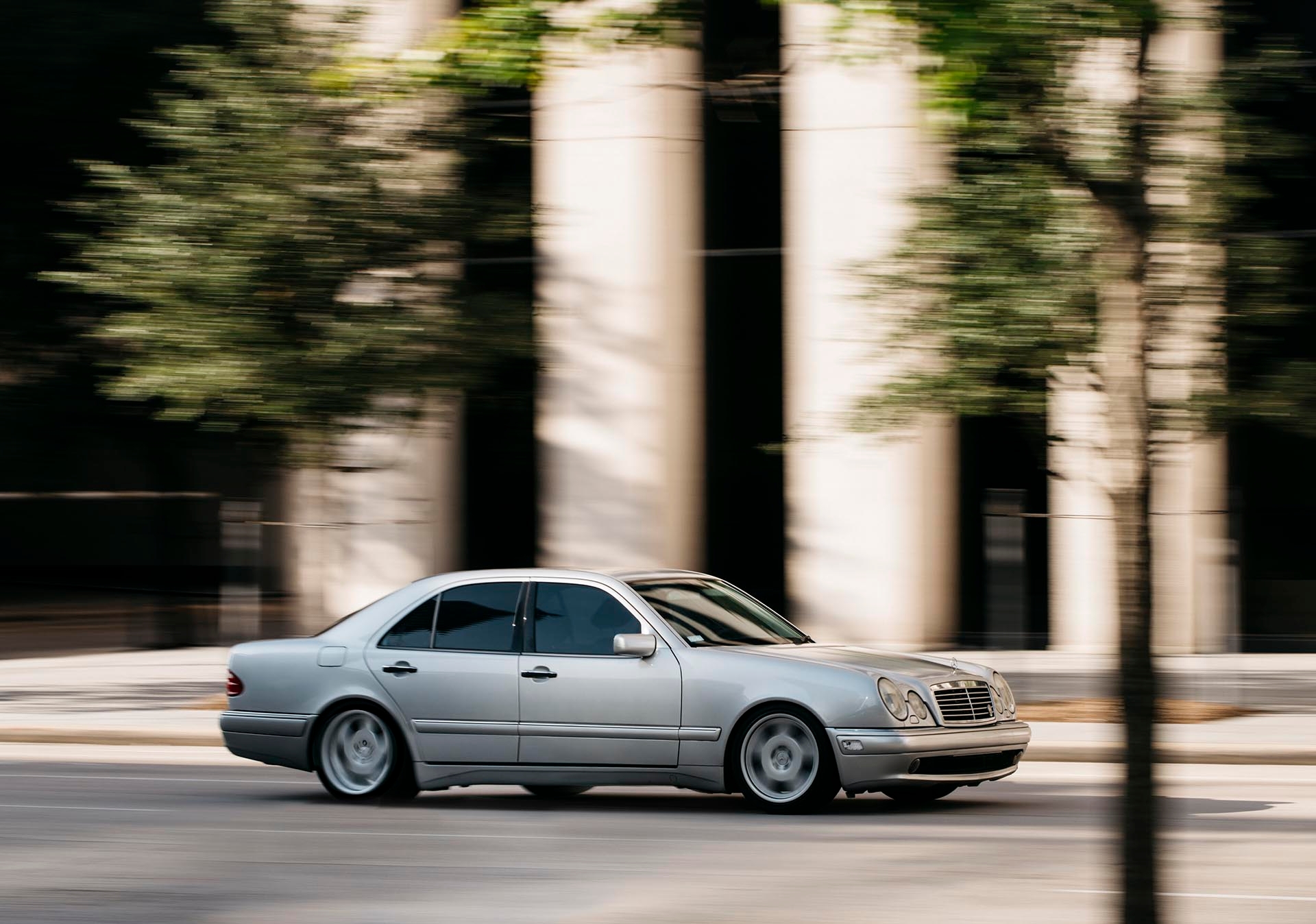 11_Mercedes-Benz E55 AMG manual swapped action02