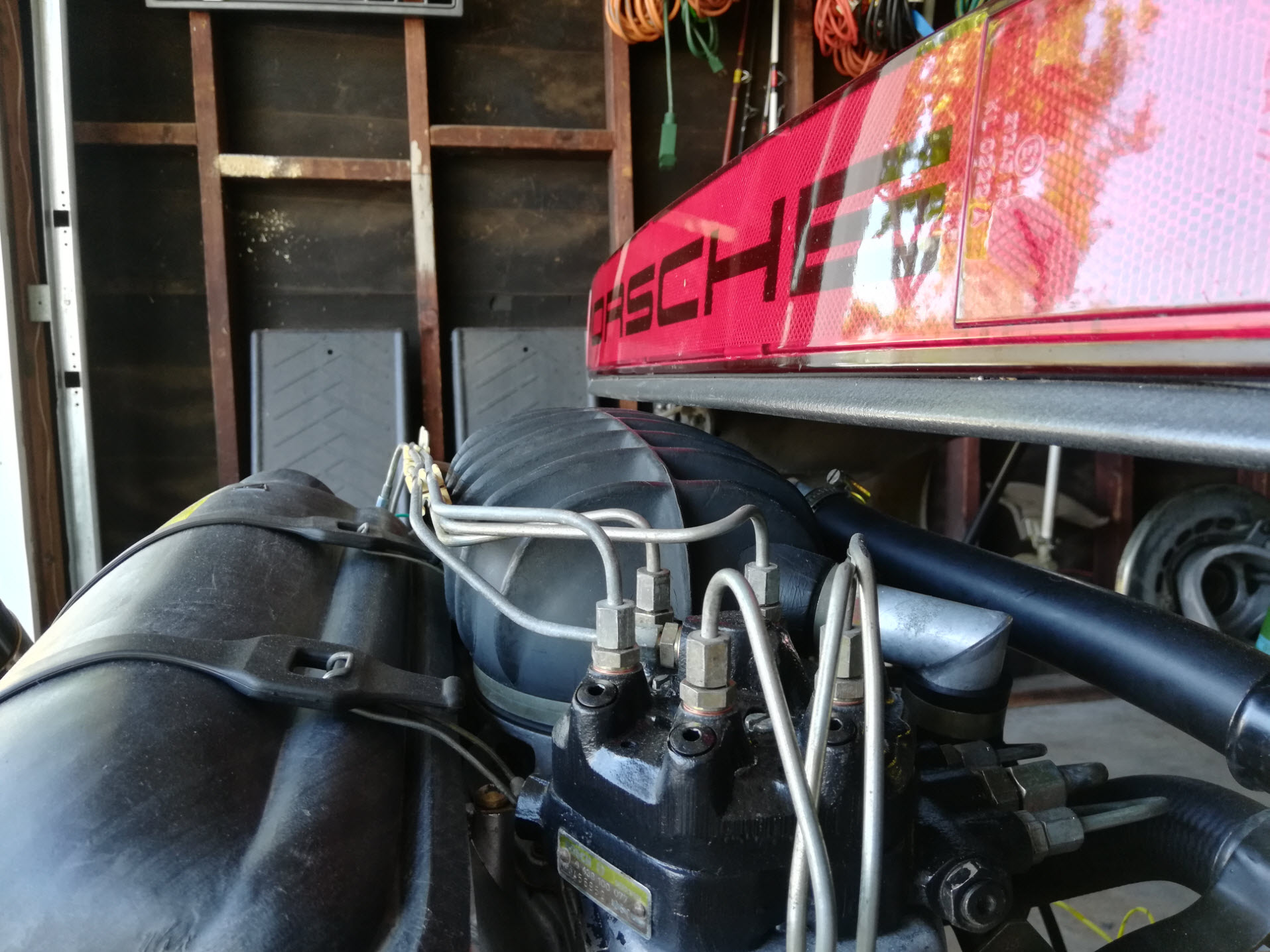 Air-cooled Porsche 911 engine and rear end clearance.
