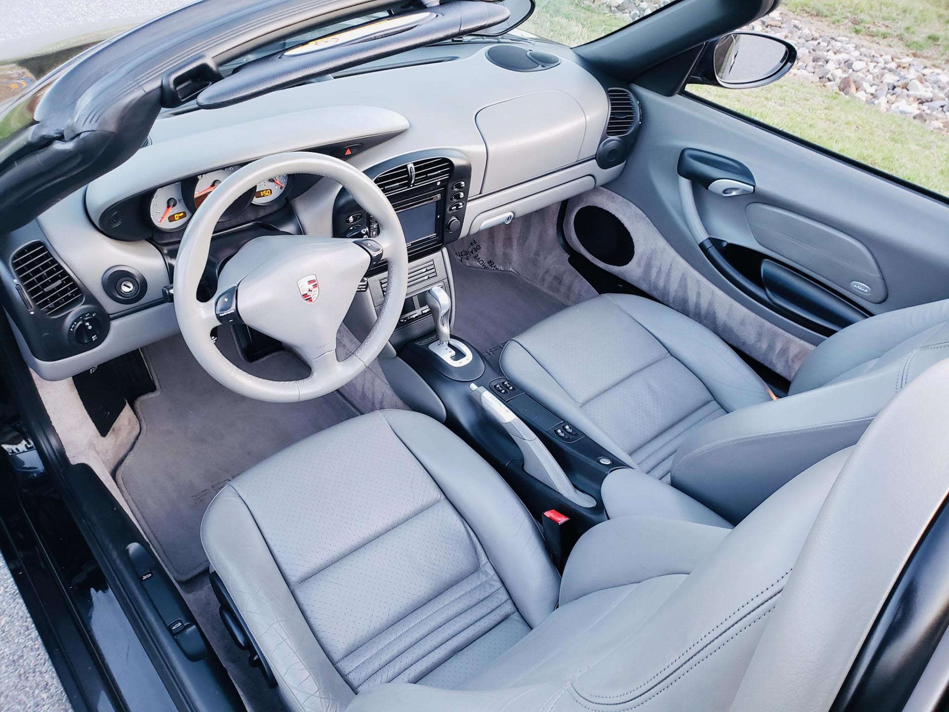 06_986 Porsche Boxster Interior