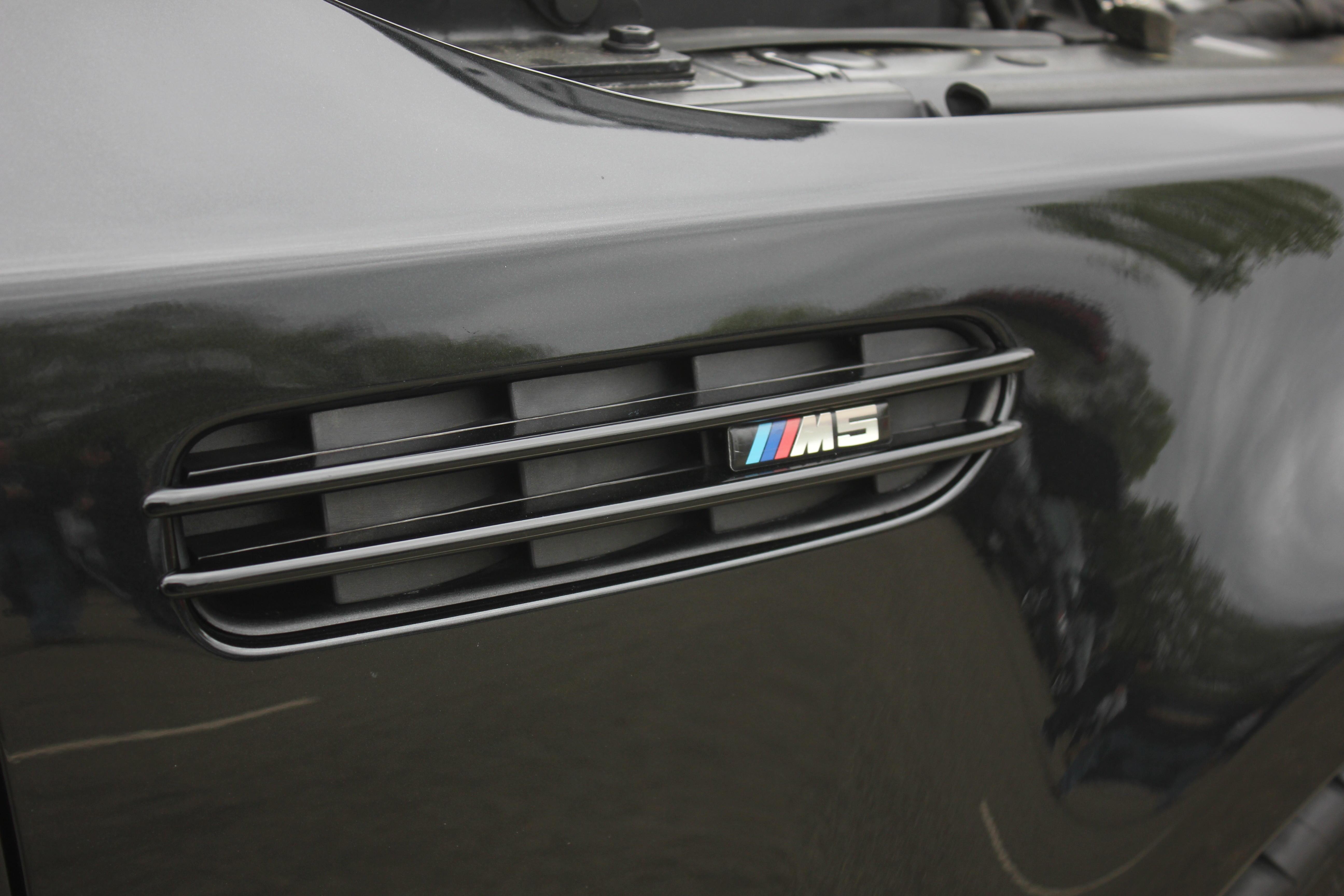 E60-M5-Grille