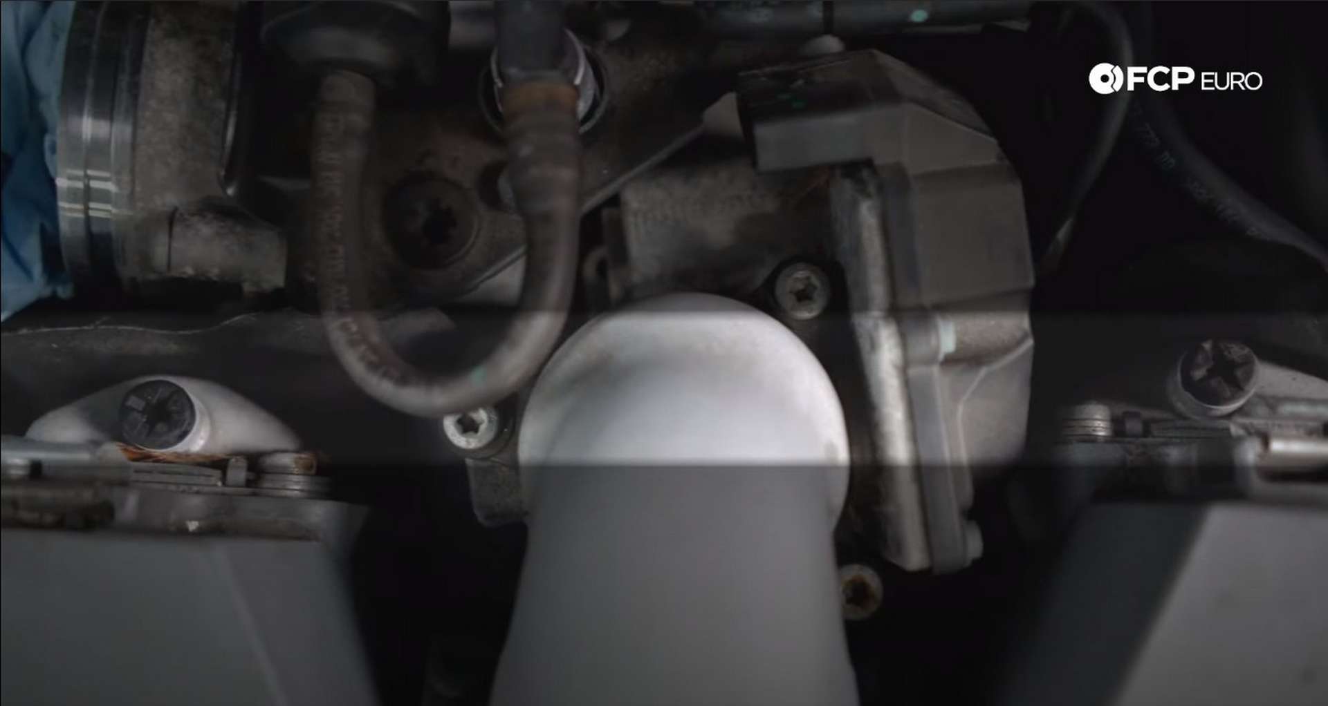 DIY Audi B8.5 Water Pump and Thermostat Replacement supercharger coolant bleed screws