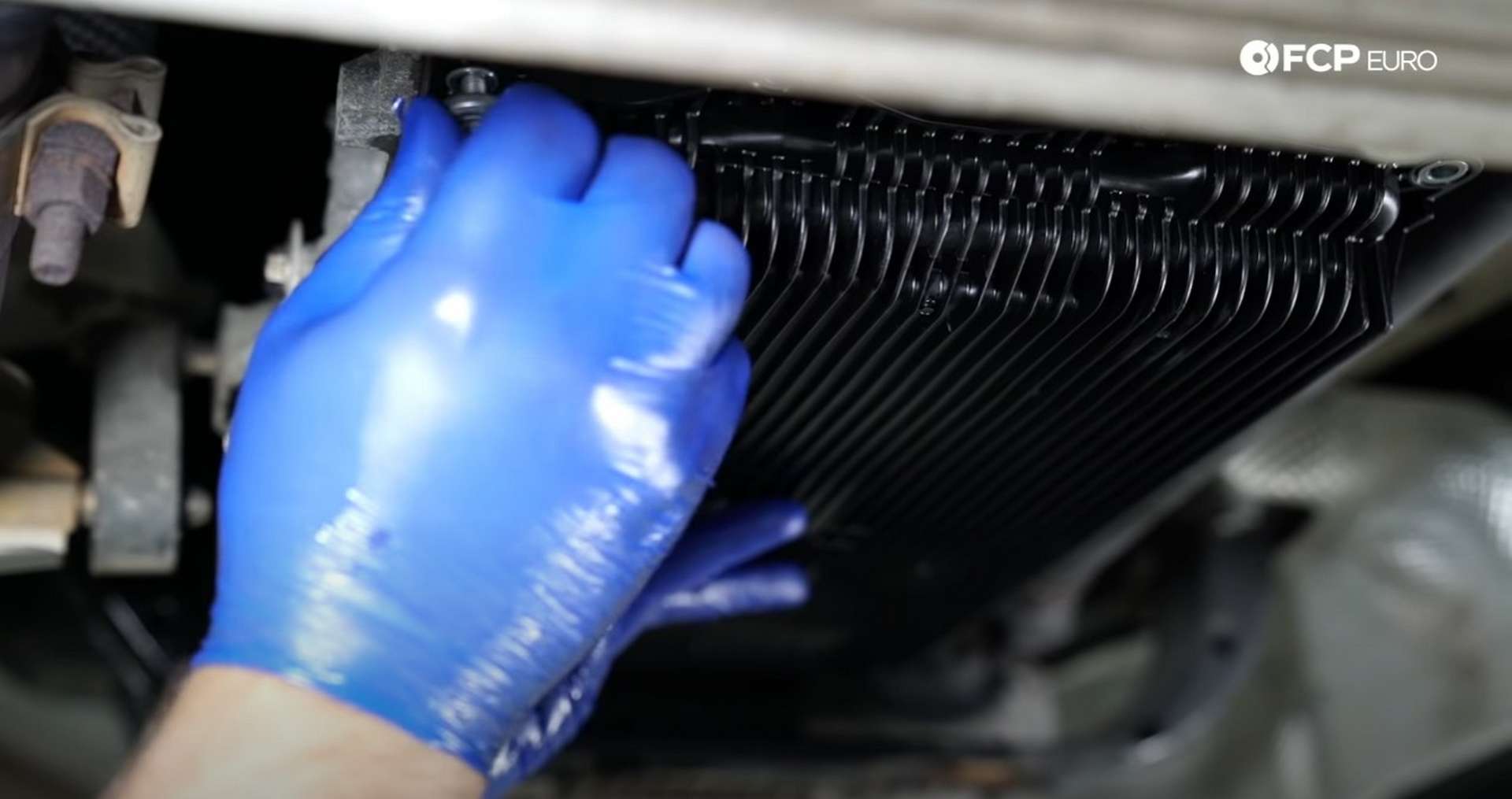 DIY BMW ZF 8HP Oil Change installing the new oil pan