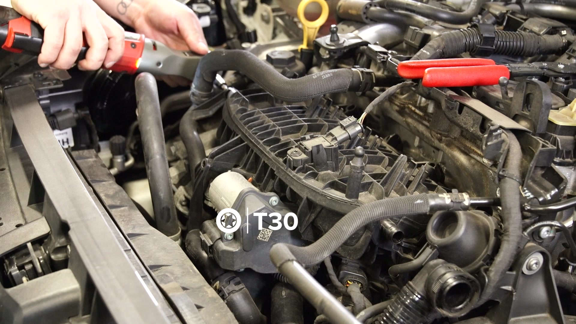 11-vw-mk7-manifold-removal-coolant-pipe-t30
