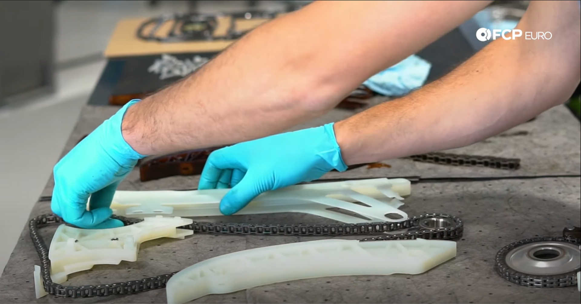 DIY BMW N20 Timing Chain assembling the new timing chain assembly