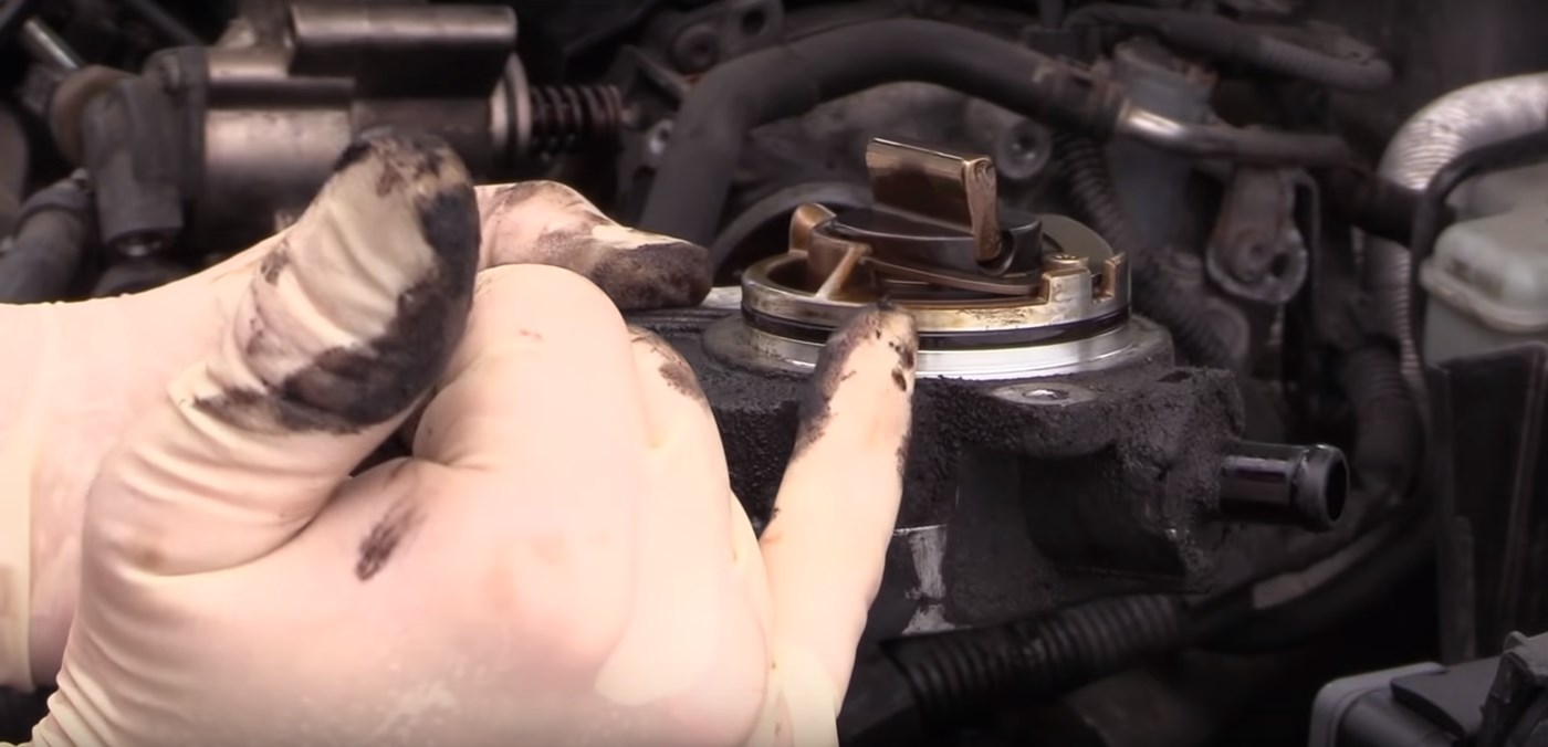 Brake-Vacuum-Pump-Old-Seal