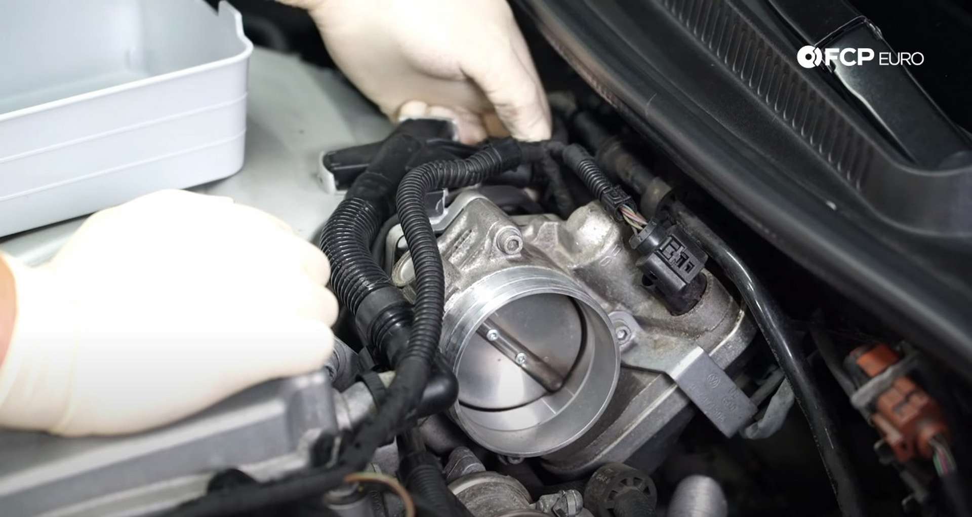 21-DIY-VW-VR6-Valve-Cover-Gasket-Clearing-Engine