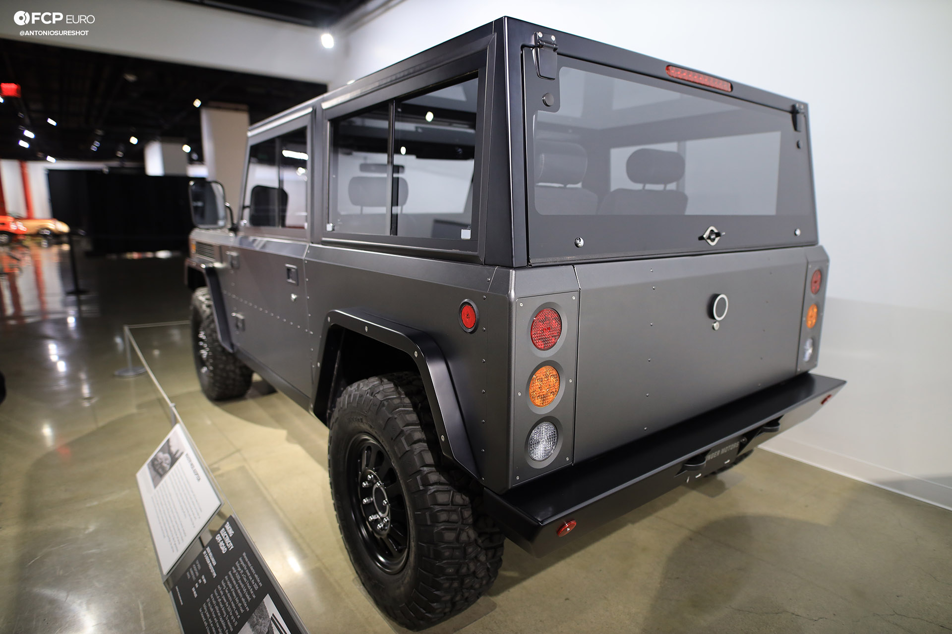 Volkswagen VW ID Vizzion Electric Future Petersen Museum Bollinger B1