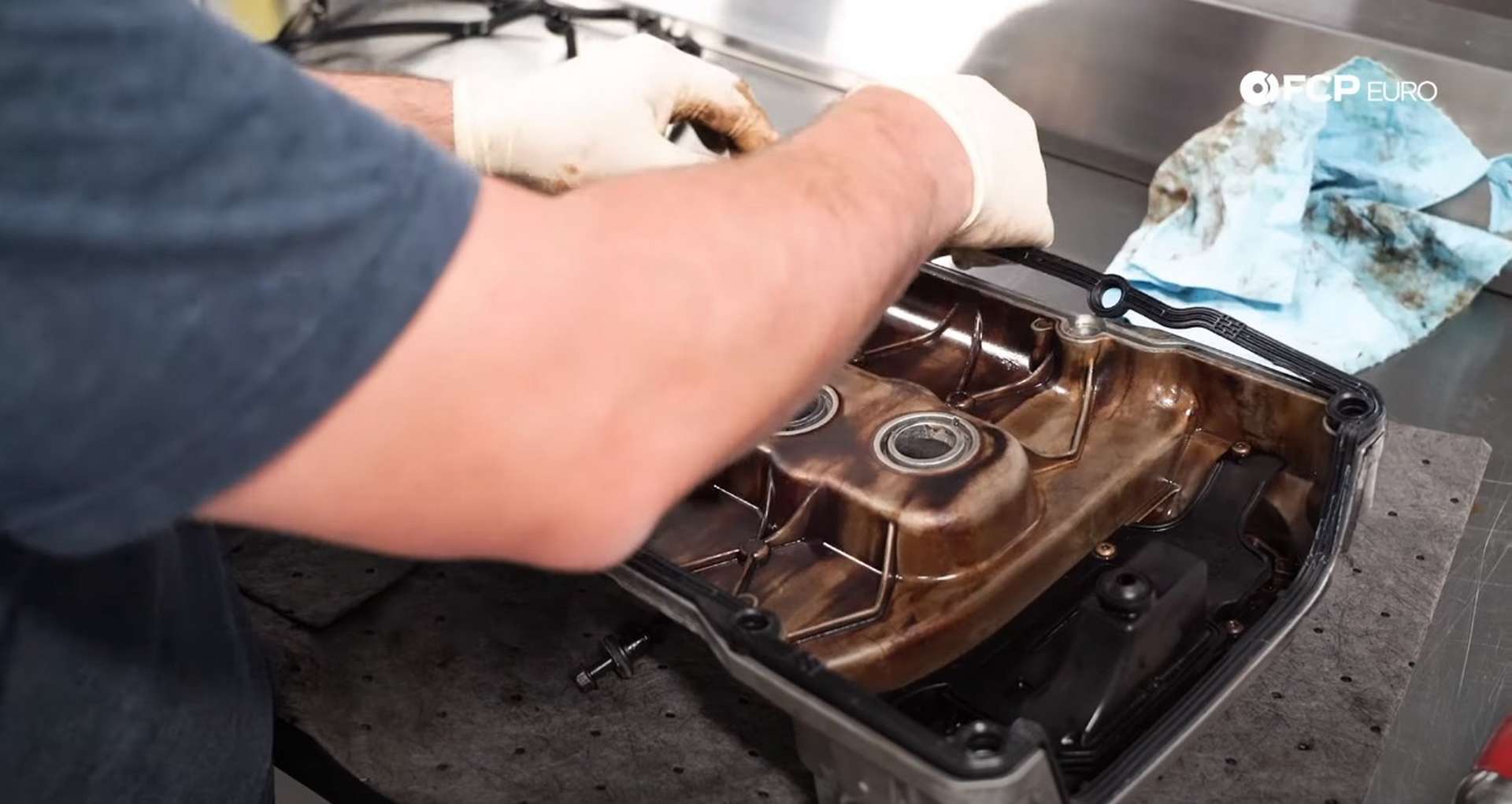 46-DIY-VW-VR6-Valve-Cover-Gasket-Replacing-Gasket