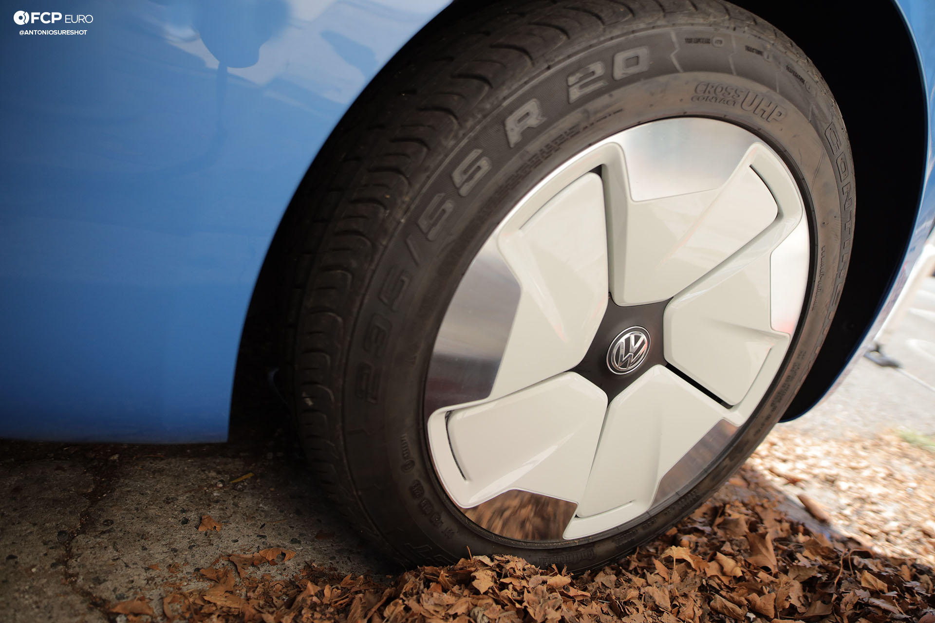 VW ID Buzz Cargo Nike Blue Ribbon Sports EOSR9165