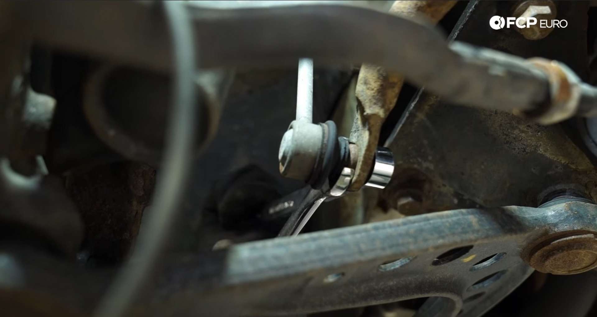 DIY BMW E36 Coilovers disconnecting the endlink from the swaybar