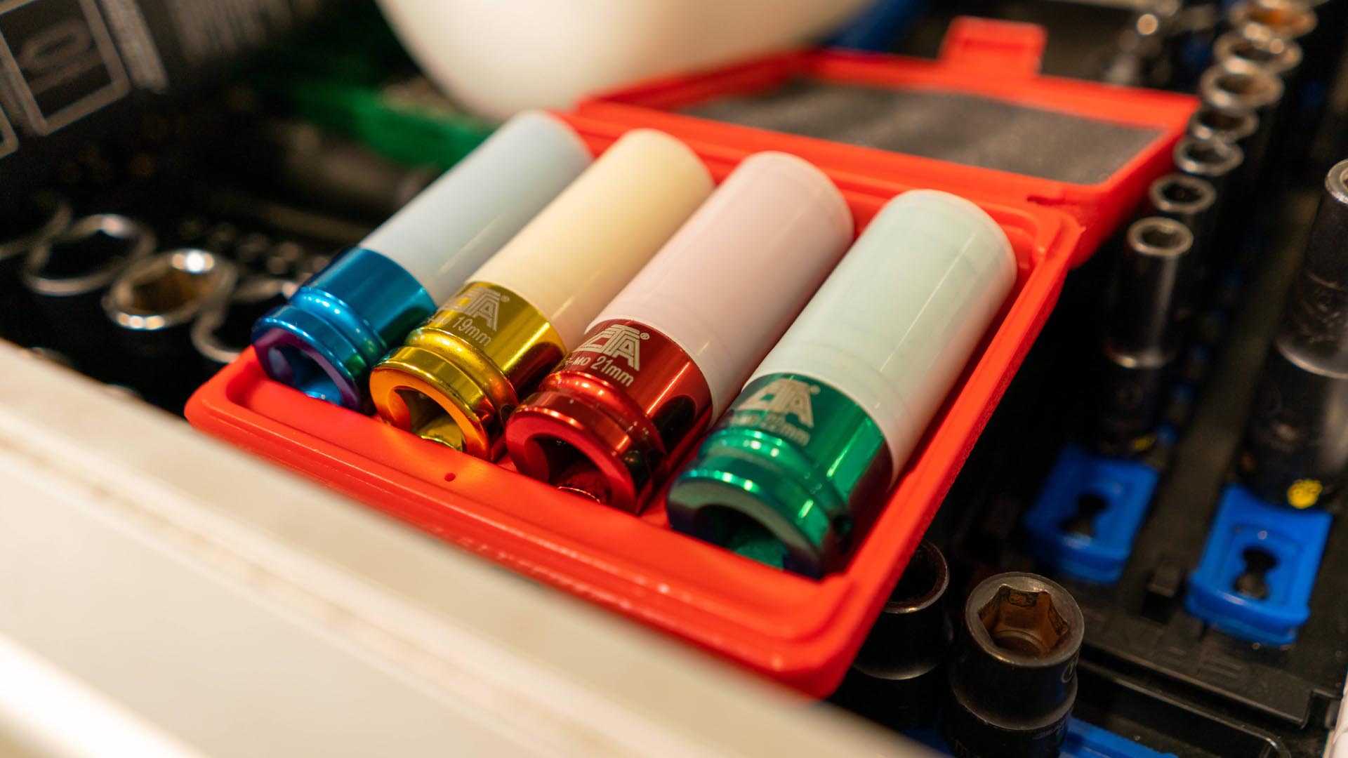 20201211_HolidayGiftGuide_A7RIII_V2_2288