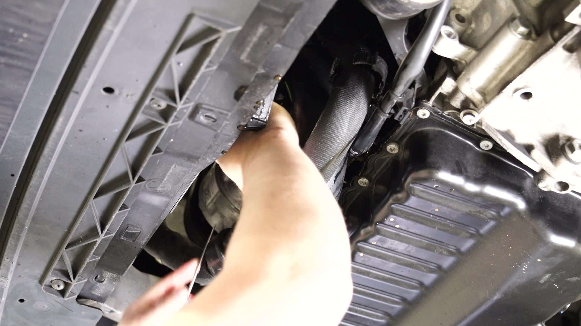 17-vw-mk7-manifold-removal-map-sensor