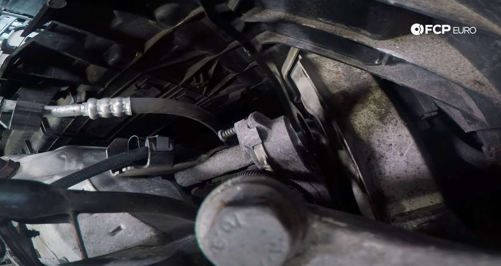 DIY MINI R56 Timing Chain Replacement rotating the tensioner
