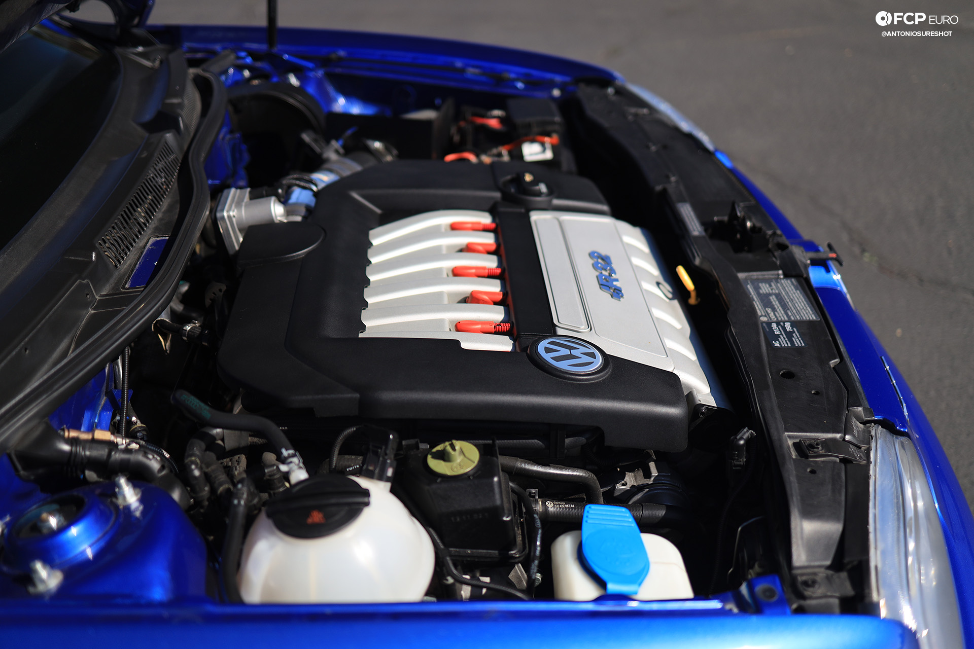 MK4 Volkswagen Golf R32 Deep Blue Pearl Air Ride Engine